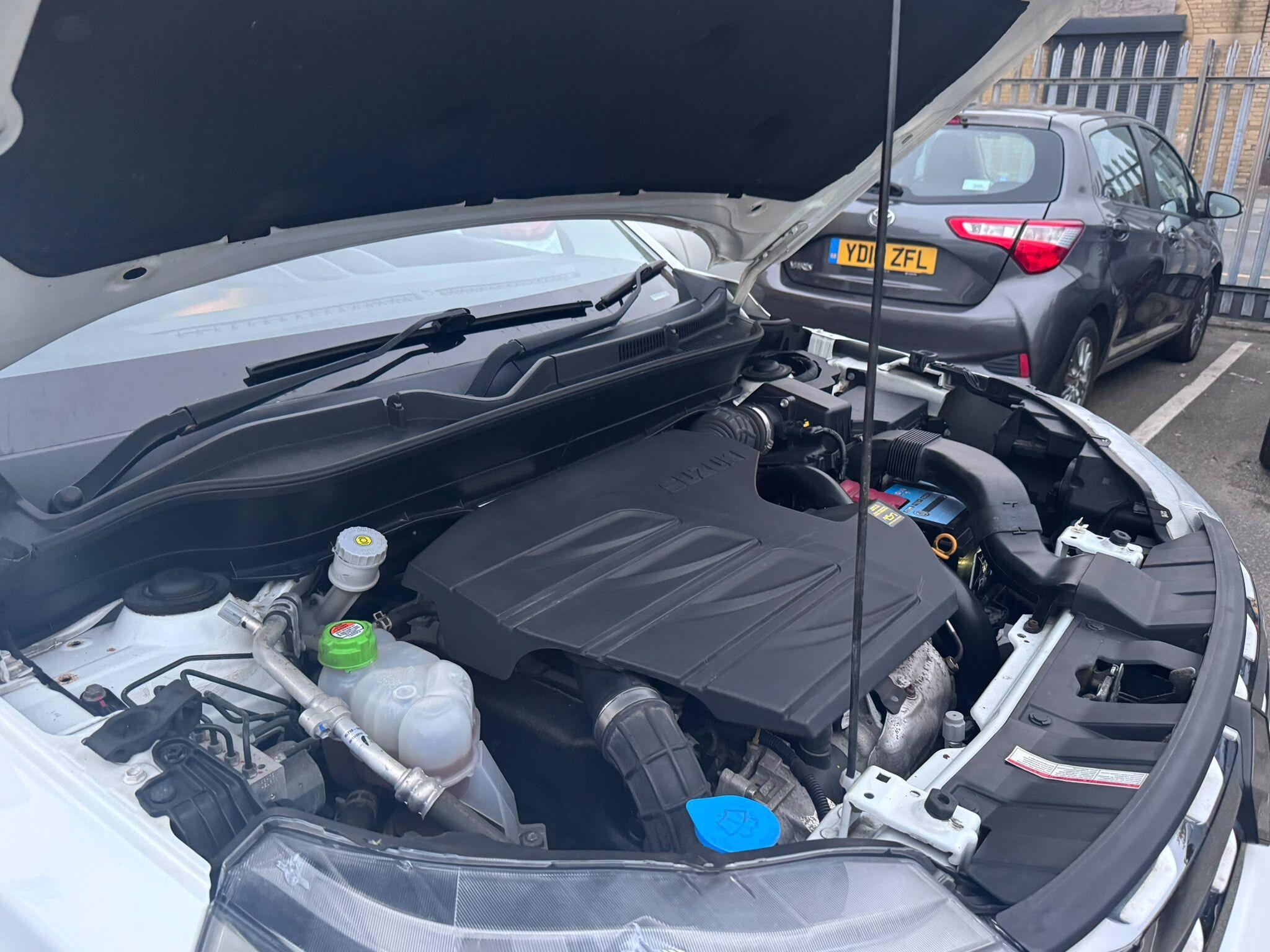 Suzuki Vitara view 61