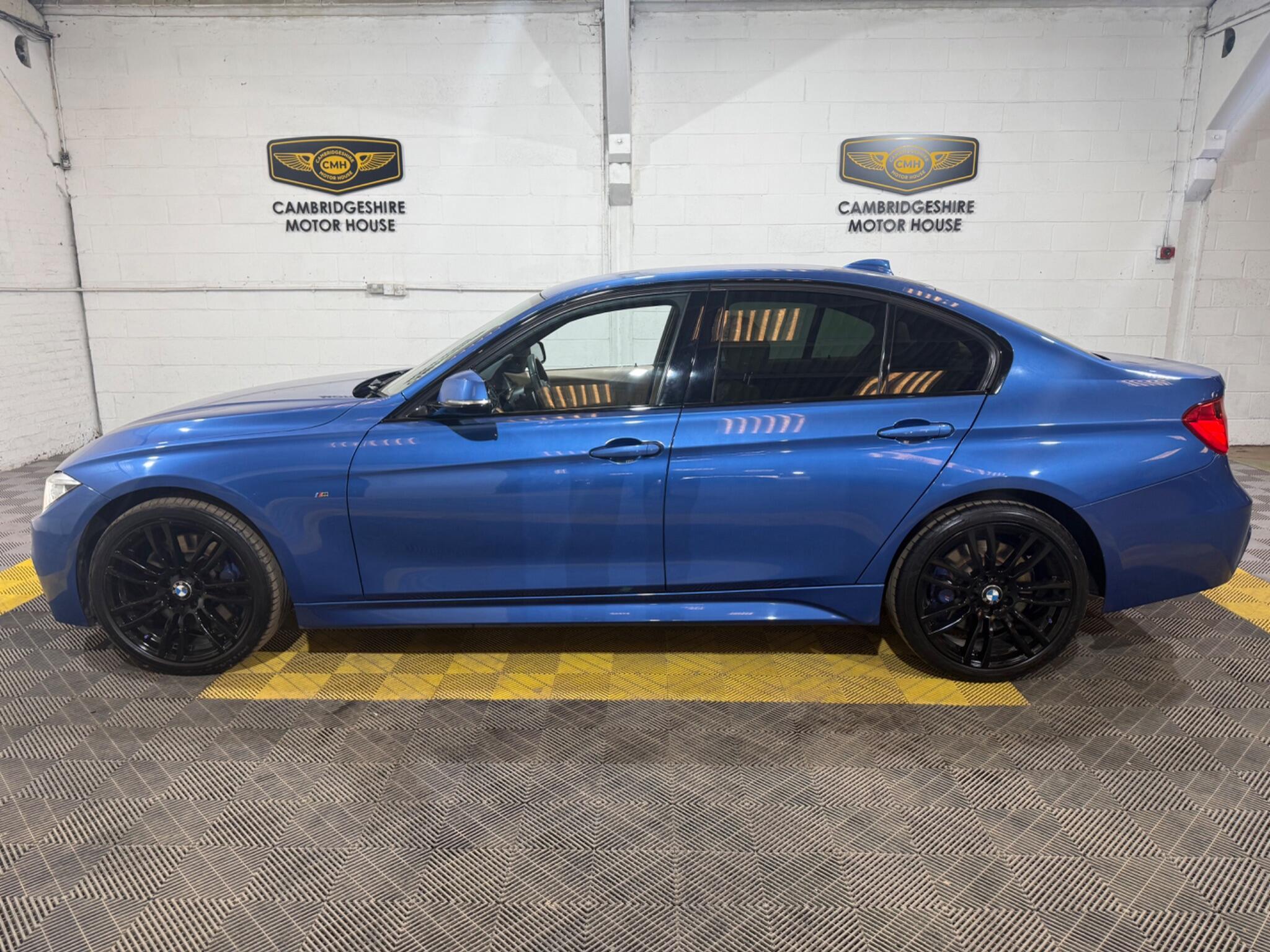 BMW 3 Series view 24