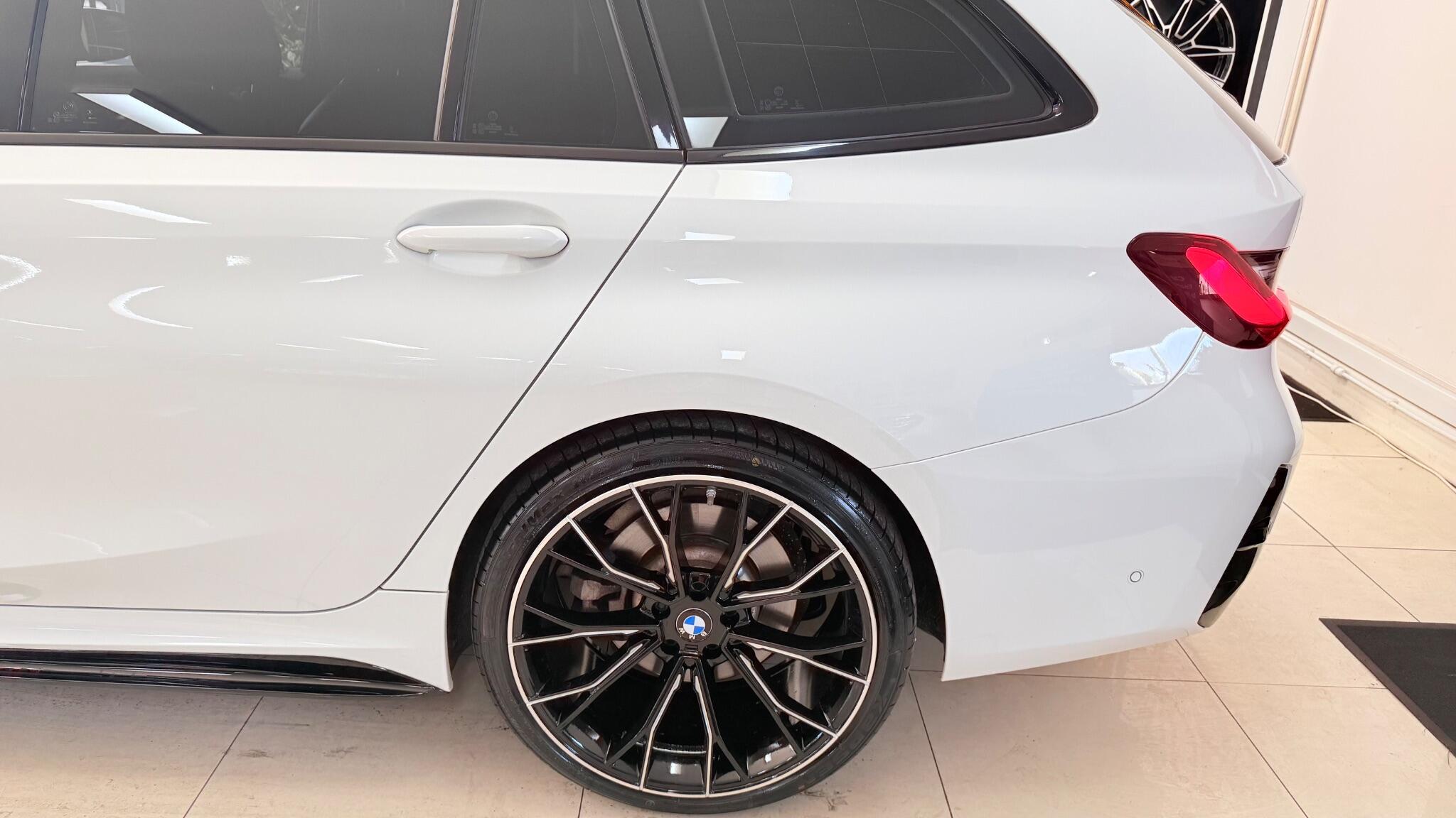 BMW 3 Series view 37