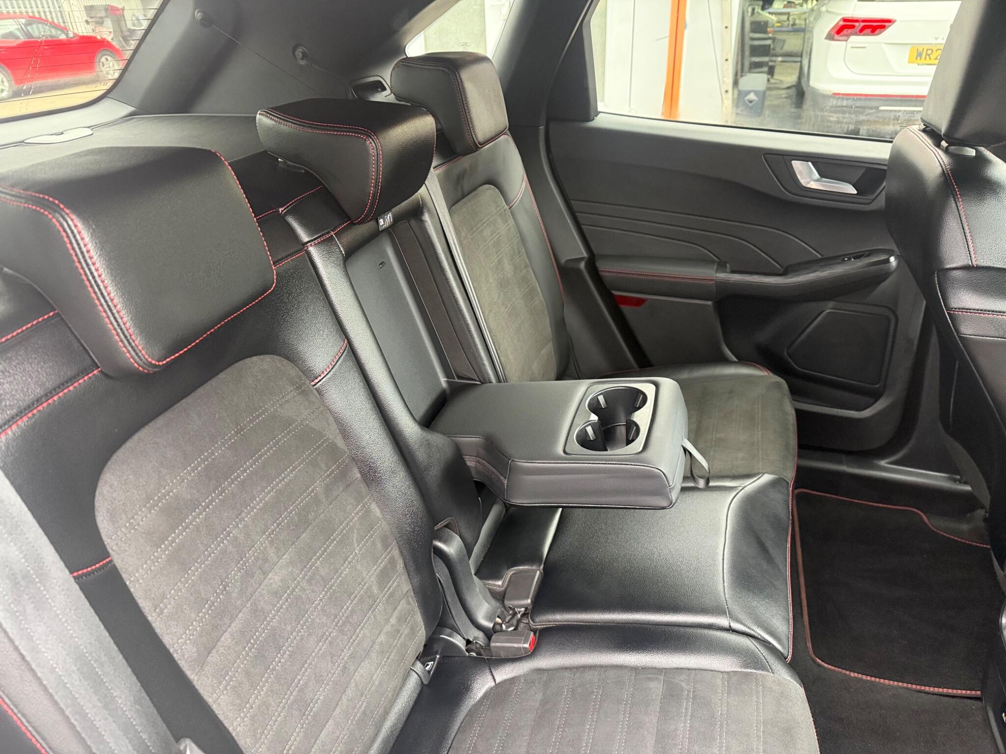 Ford Kuga view 25
