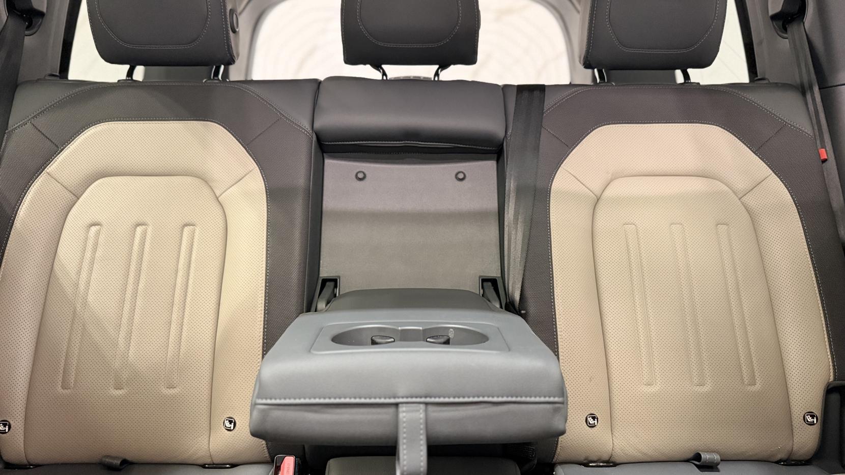 Land Rover Defender view 11
