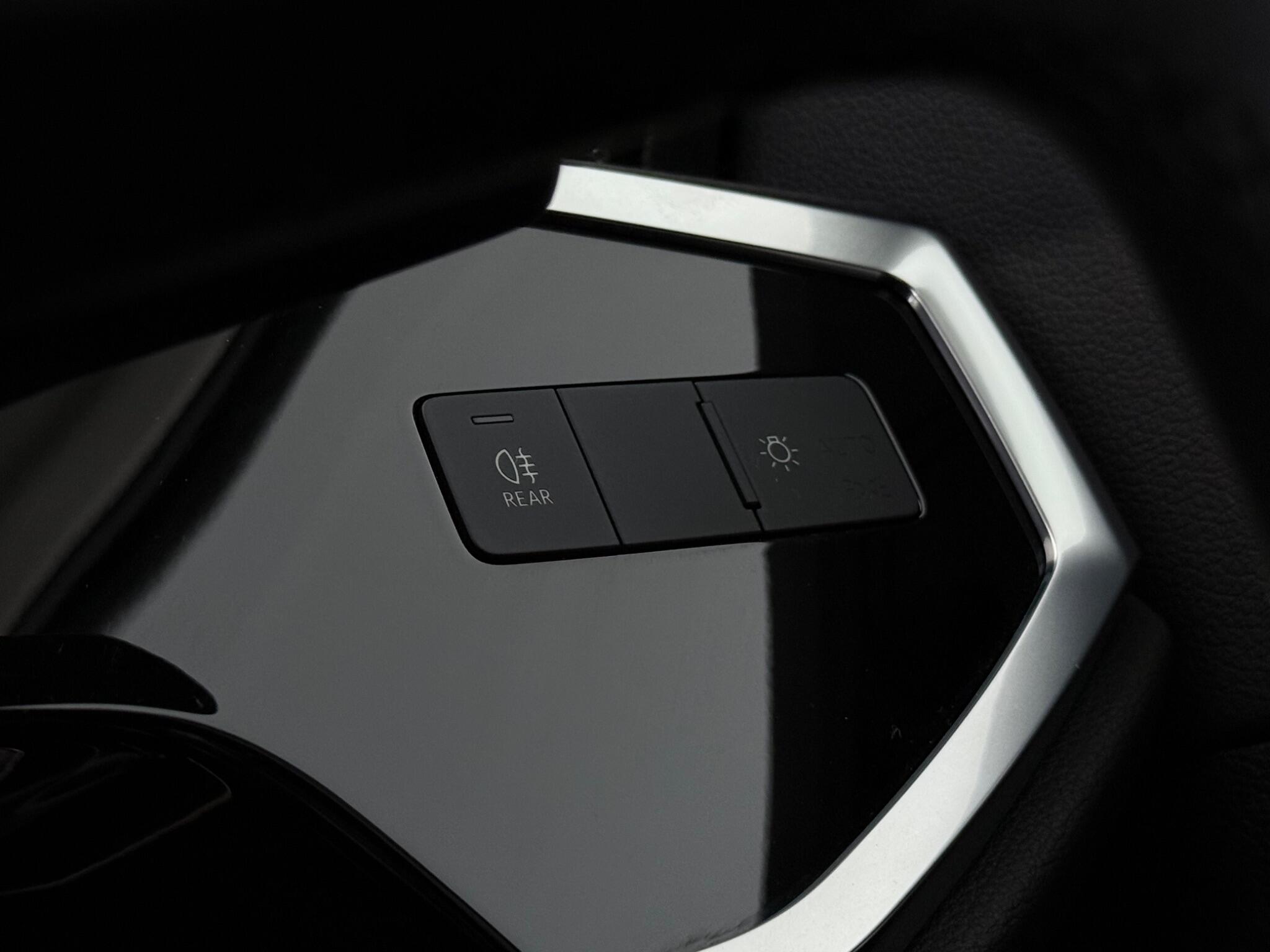 Audi Q3 view 22