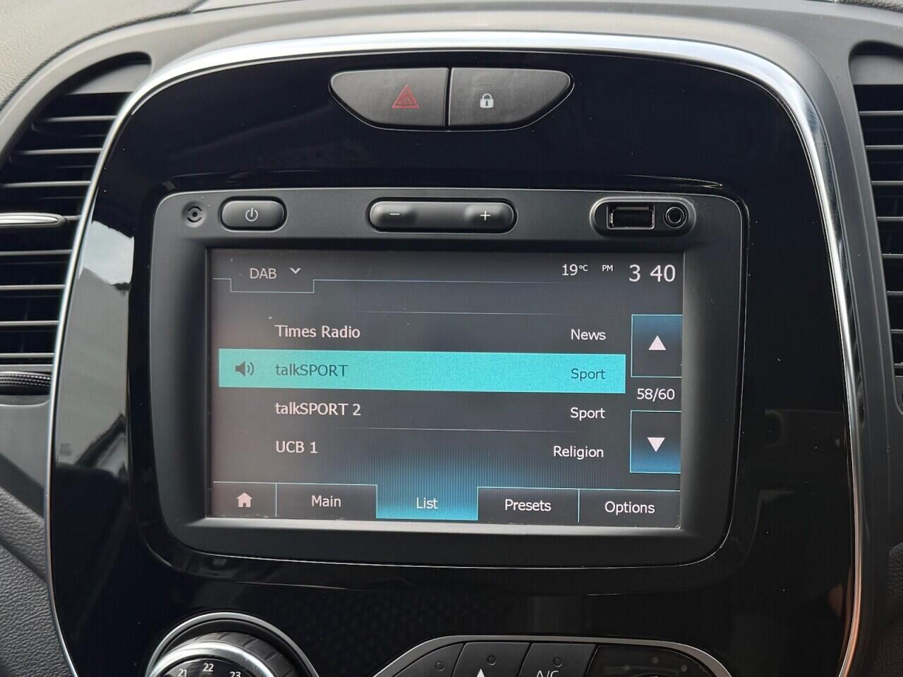 Renault Captur view 17