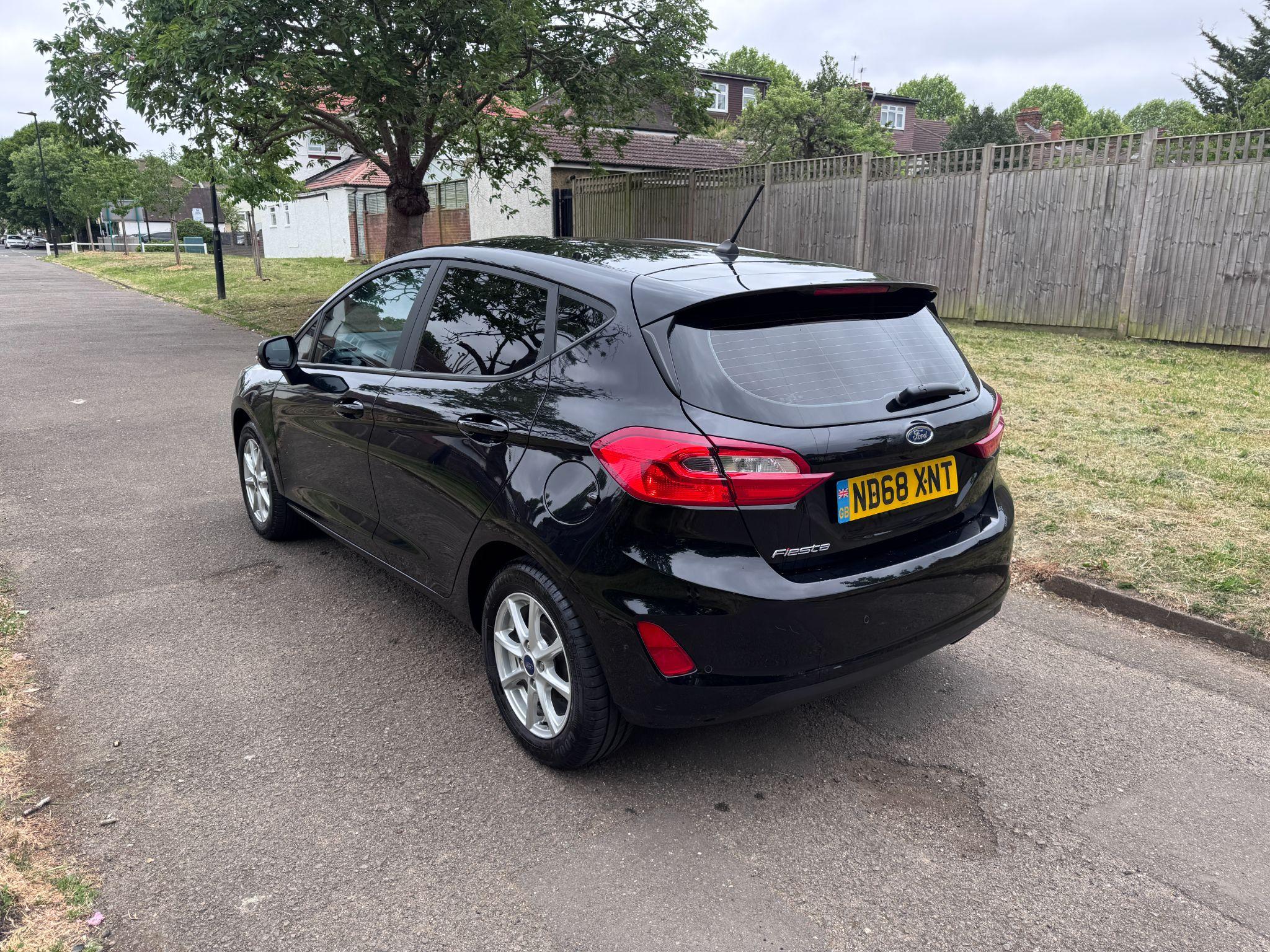 2018 Ford Fiesta image 10