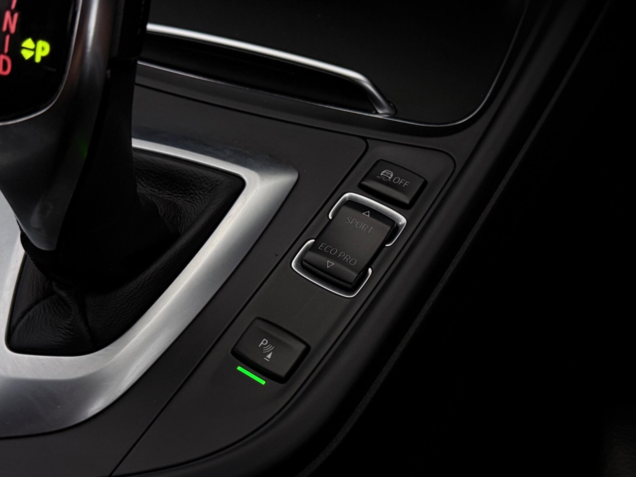 BMW 3 Series view 21