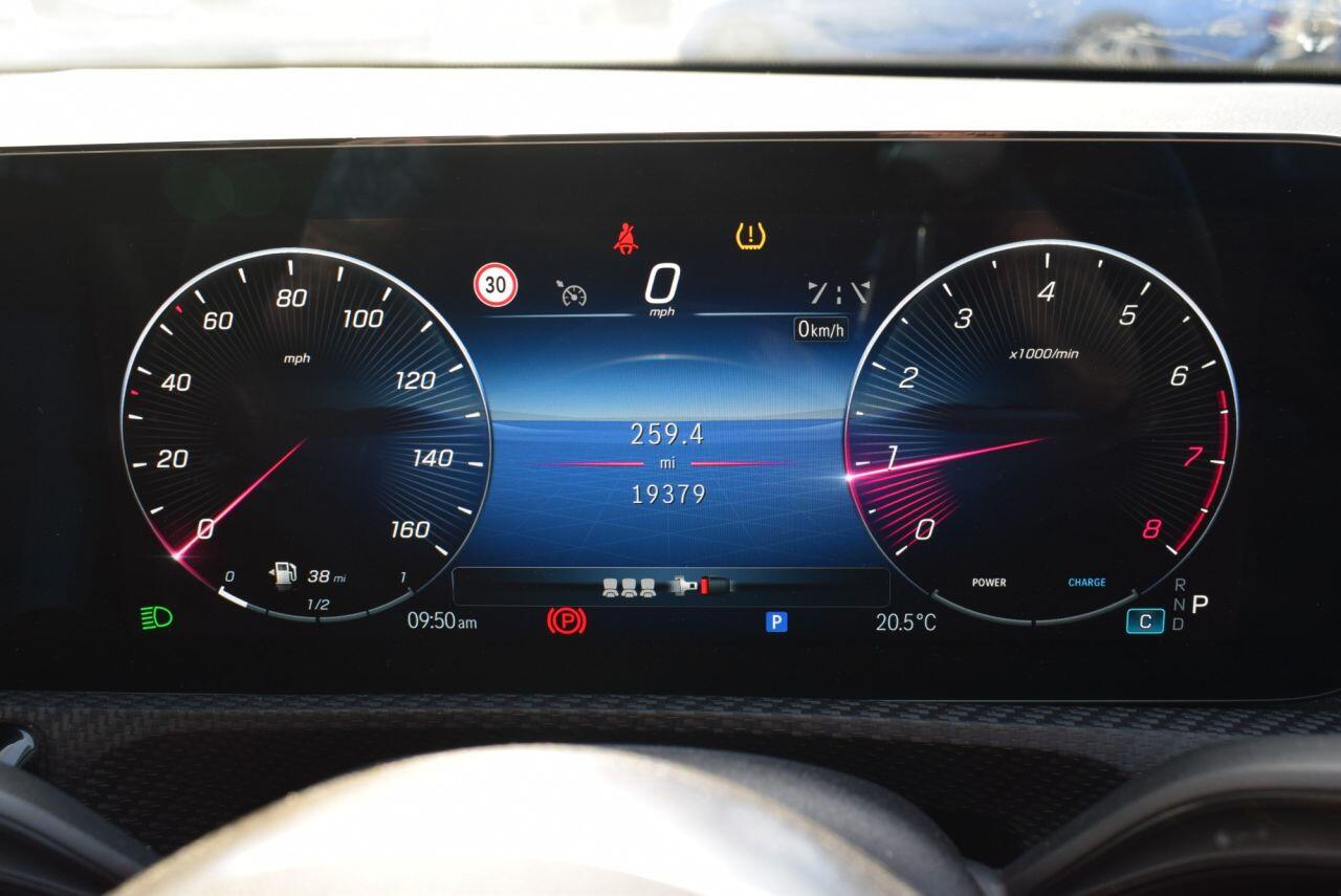 Mercedes-Benz Cla view 26