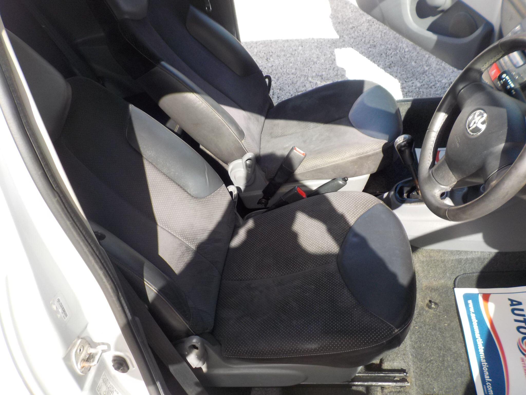 Toyota AYGO 1.0 VVT-i Ice Euro 5 3dr