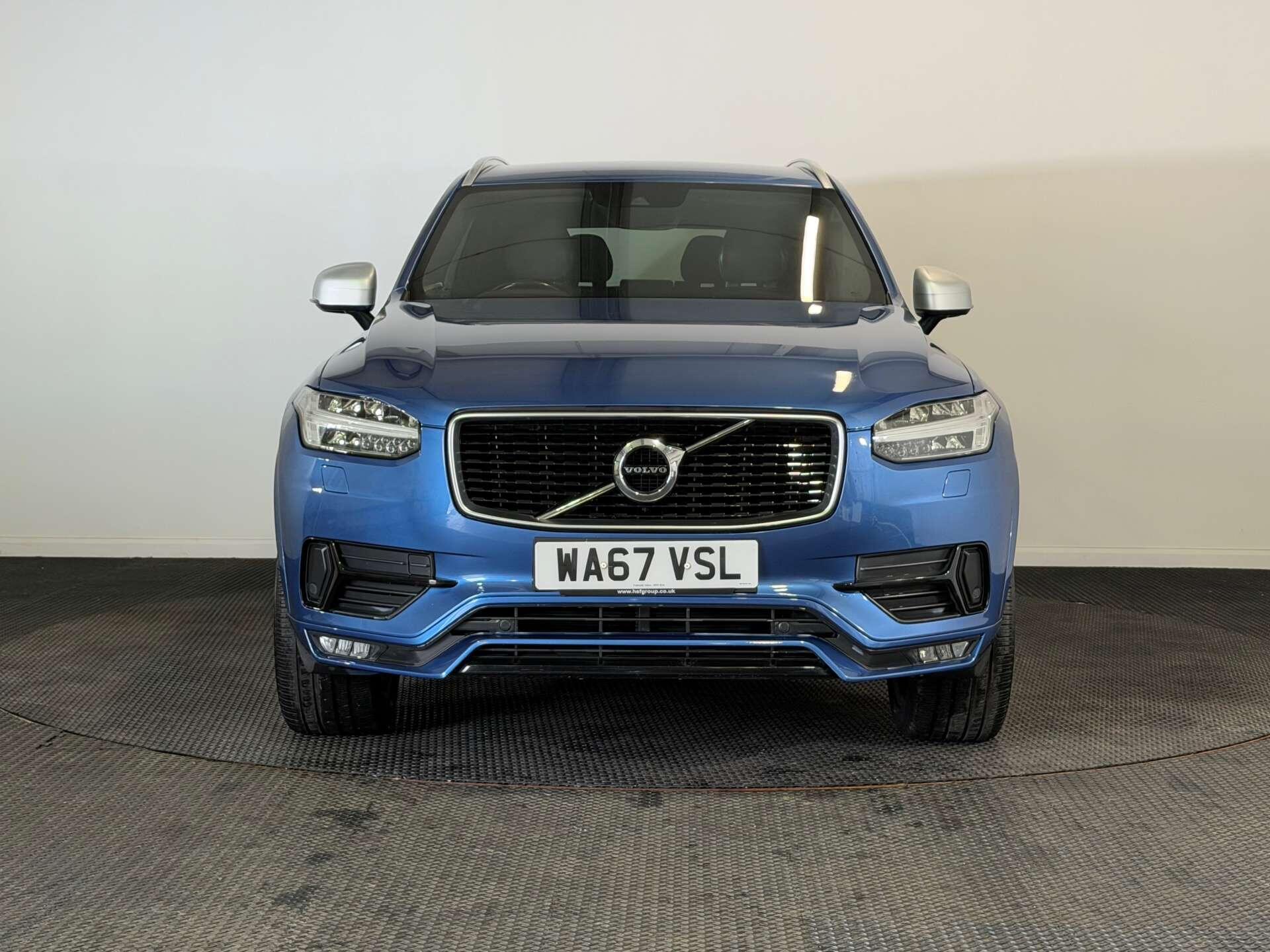 Volvo XC90 view 2
