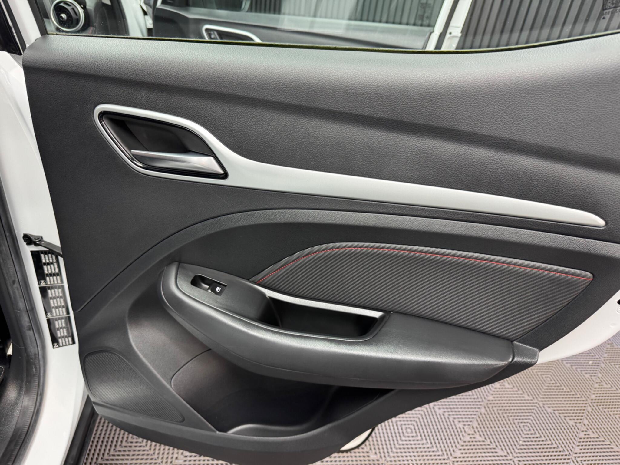 MG ZS view 42