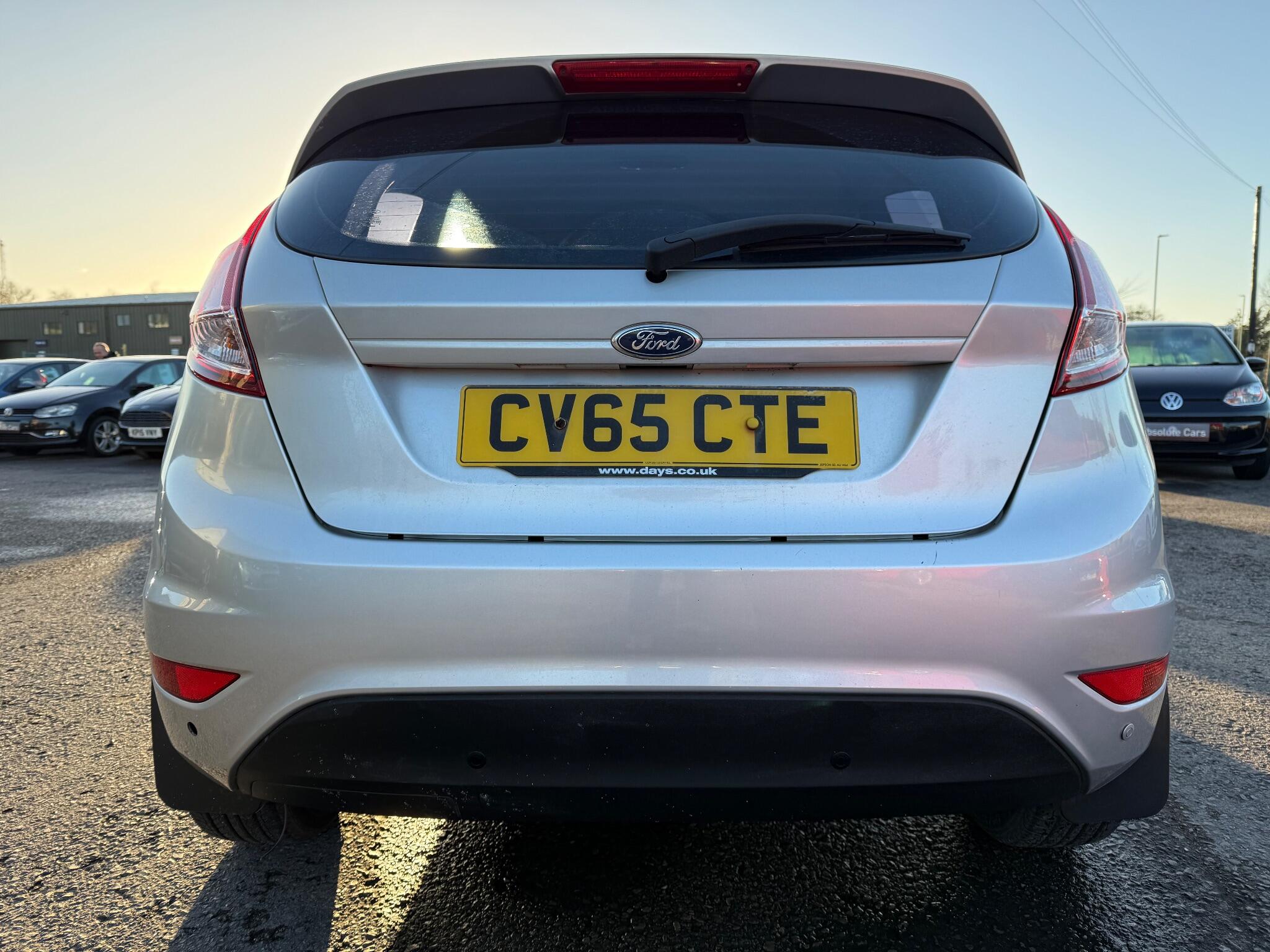 2015 Ford Fiesta 1.25 Zetec Euro 6 3dr • 82,544 miles image 6