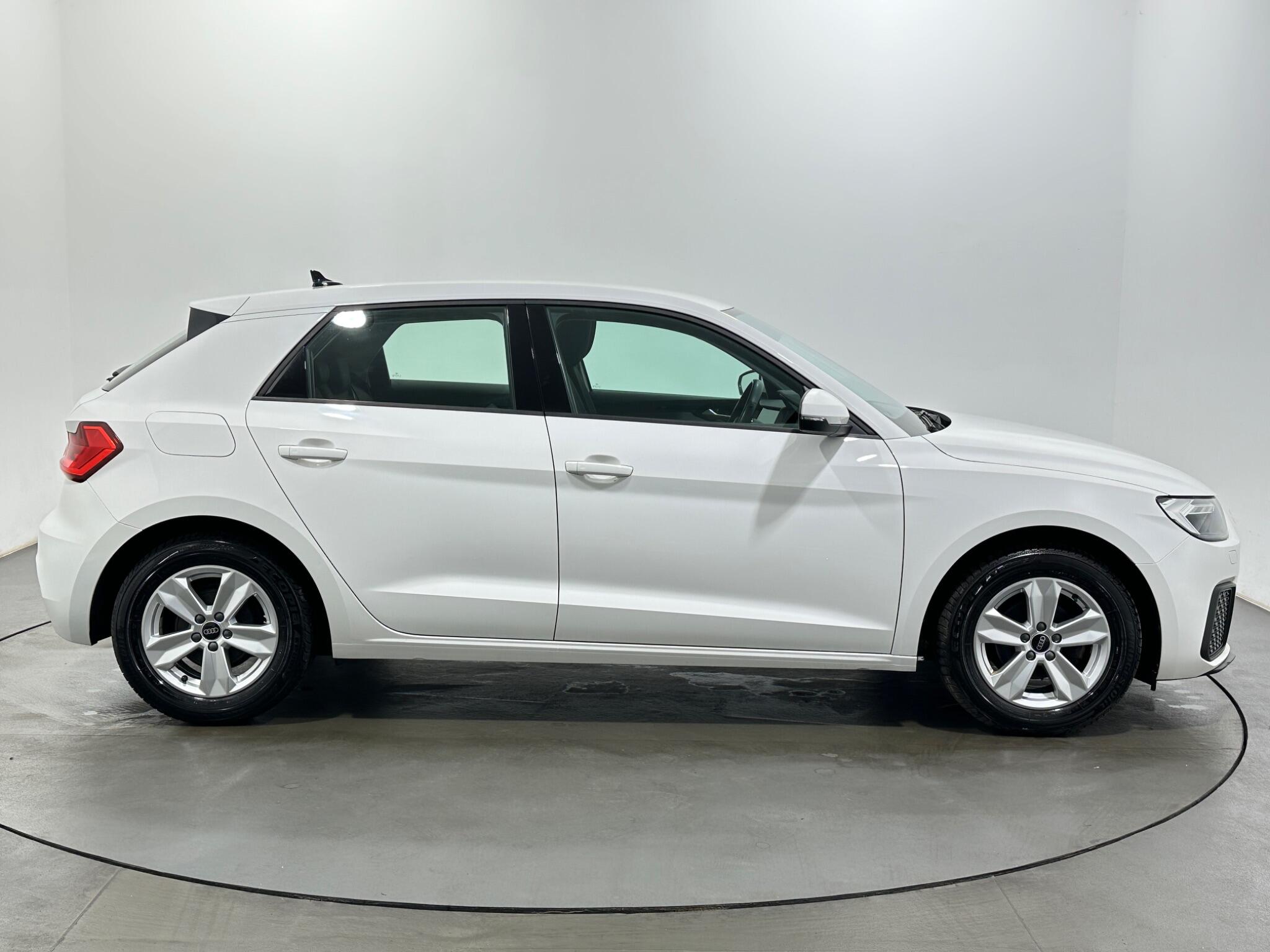Audi A1 view 9