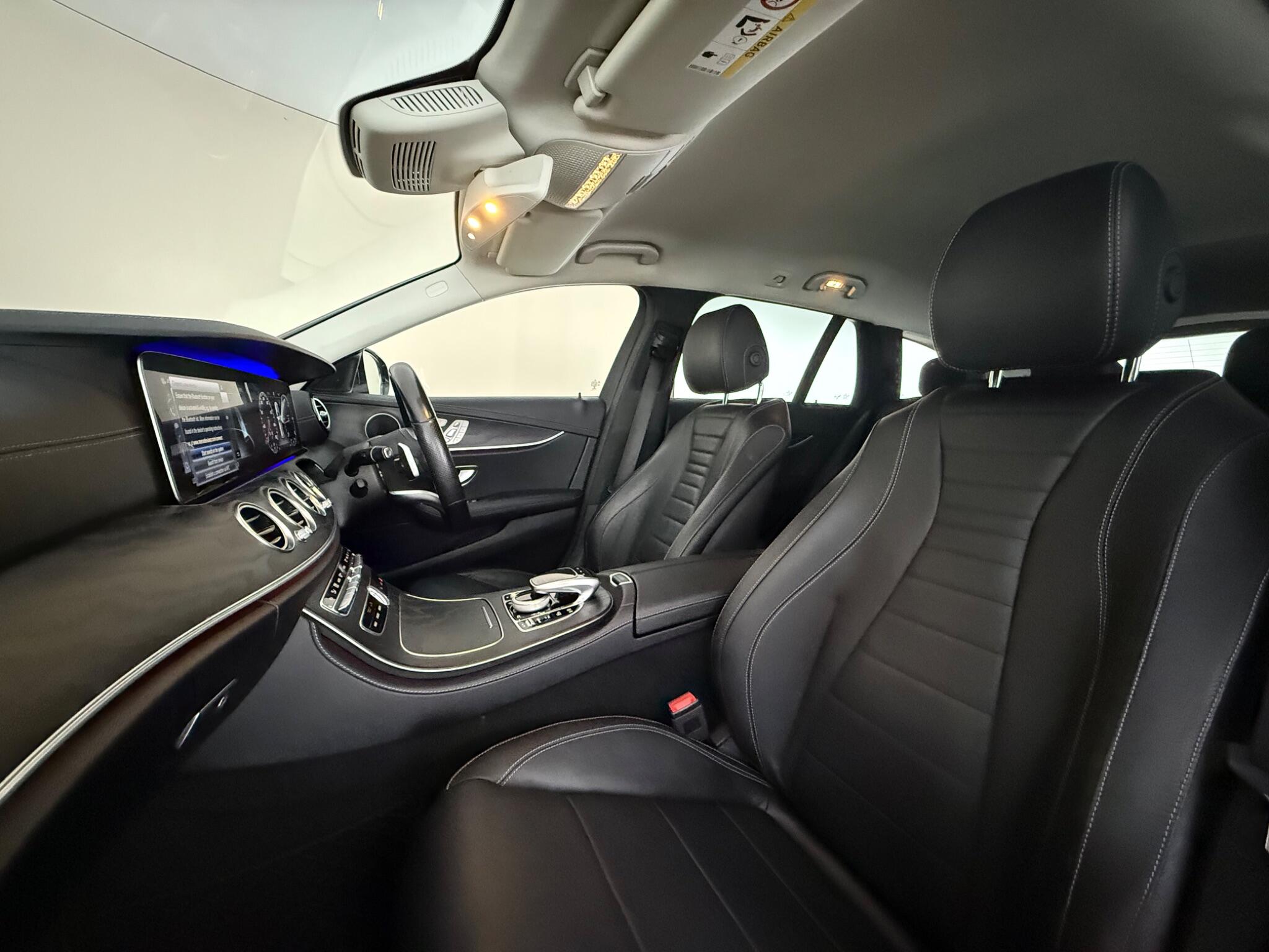 Mercedes-Benz E-Class view 37
