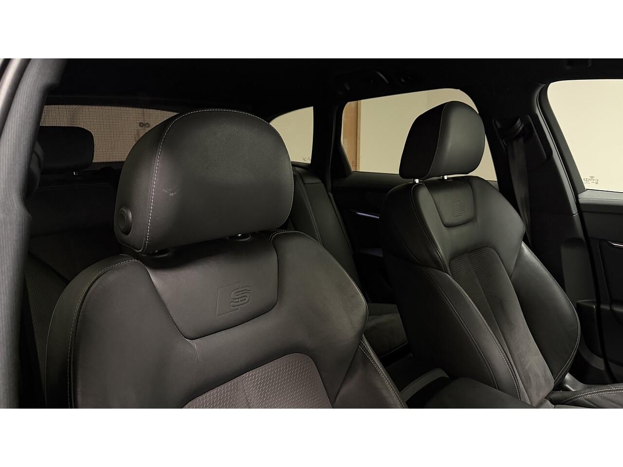 Audi A6 view 16