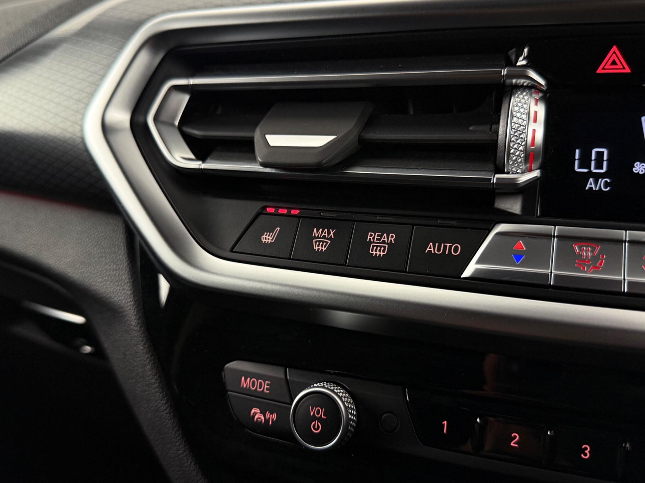 BMW X4 view 25
