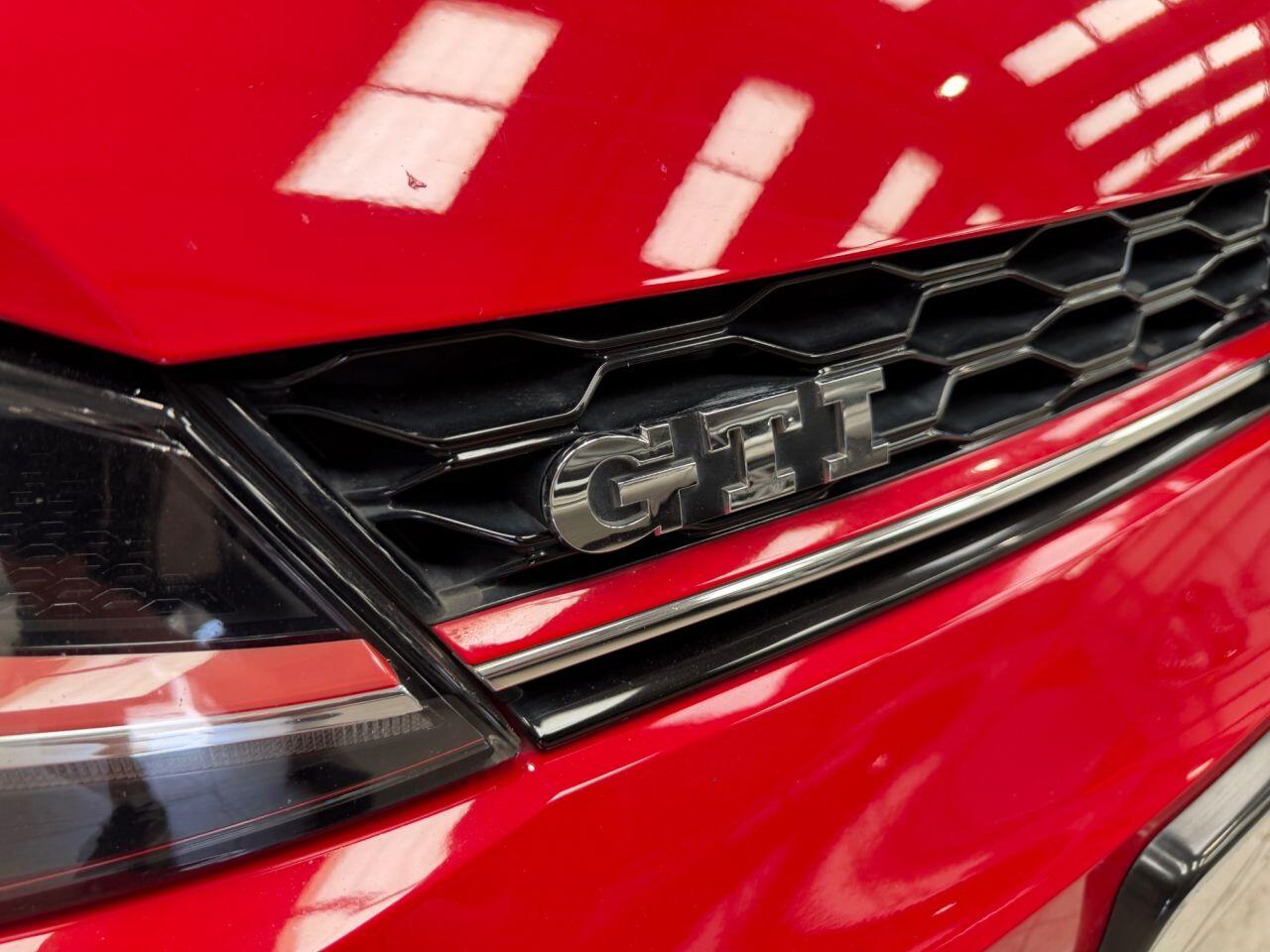 Volkswagen Golf view 10