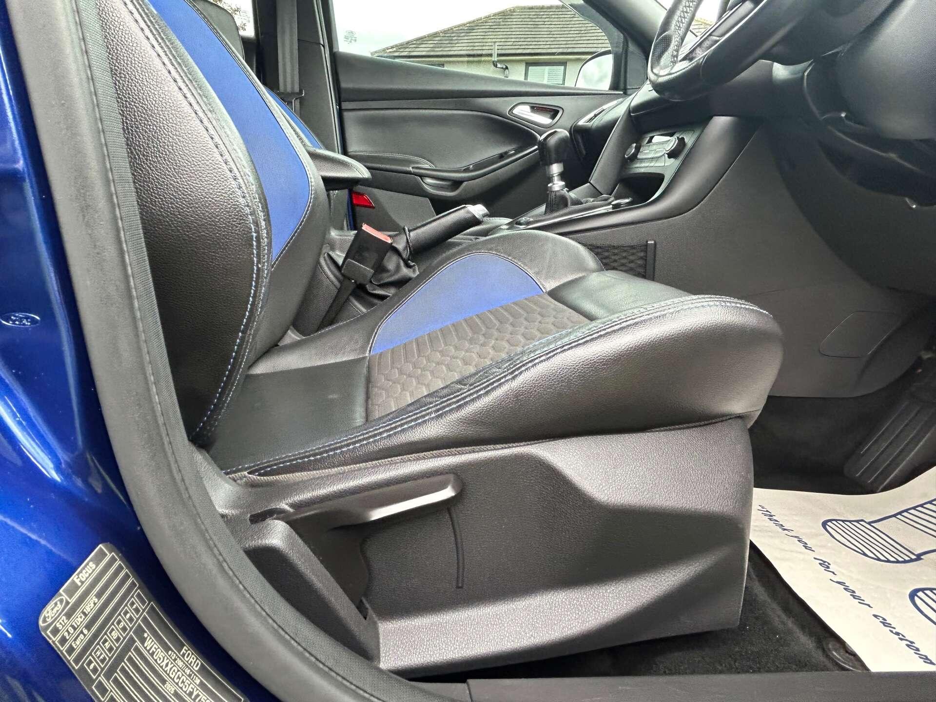 Ford Focus view 36