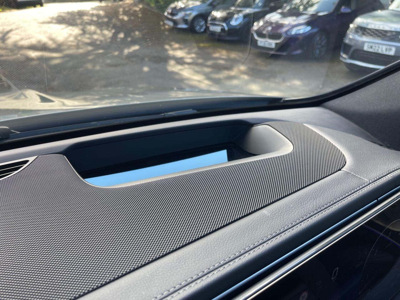 Mercedes-Benz GLE view 23