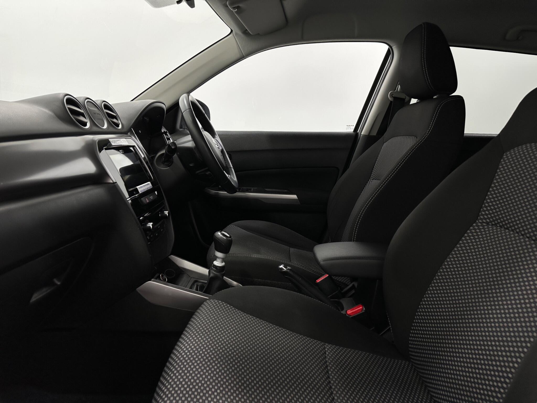 Suzuki Vitara view 33
