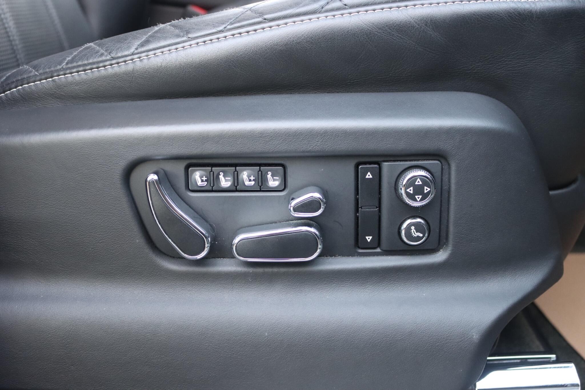 Bentley Bentayga view 52