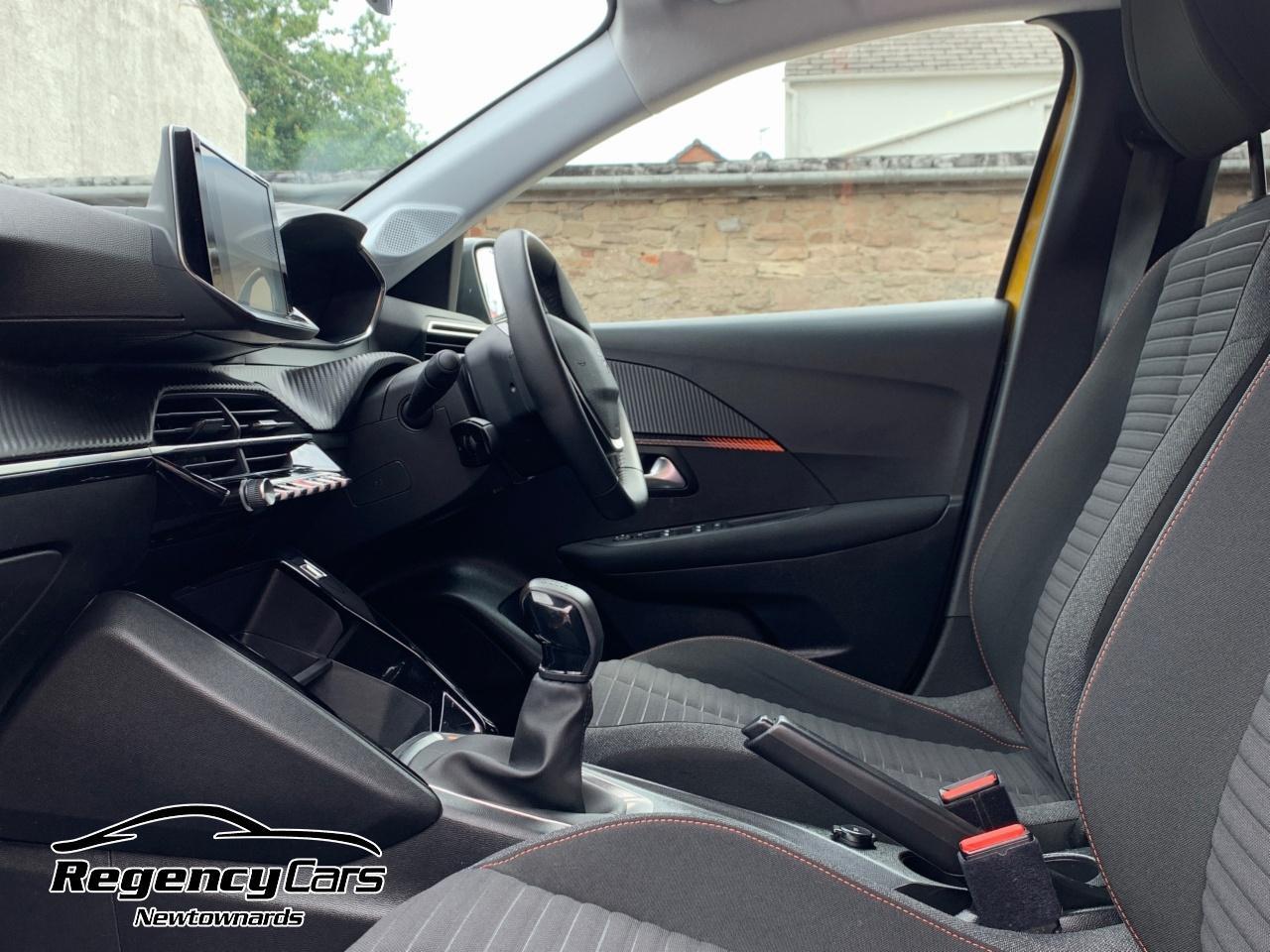 Peugeot 208 view 39