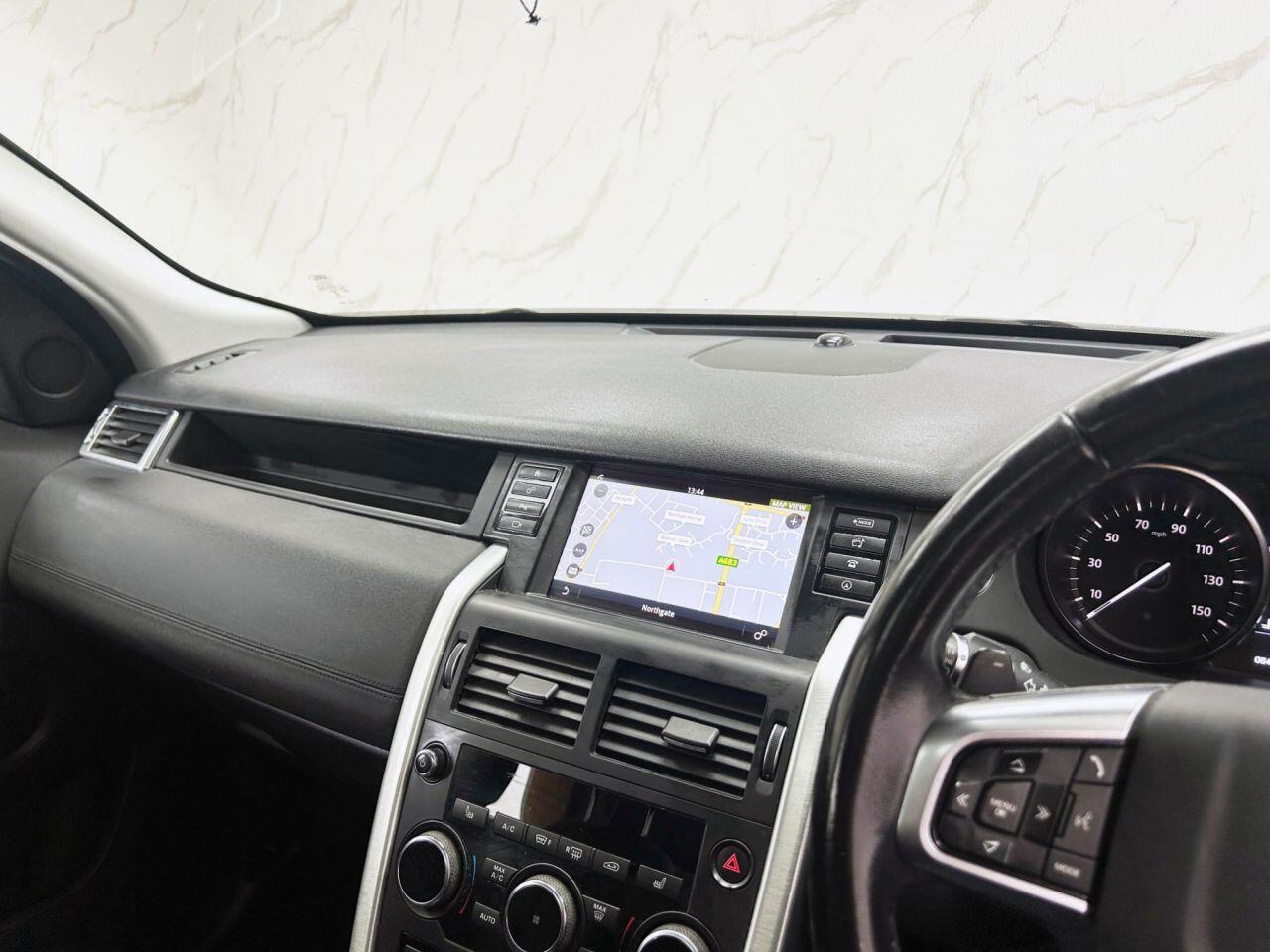 Land Rover Discovery Sport view 16