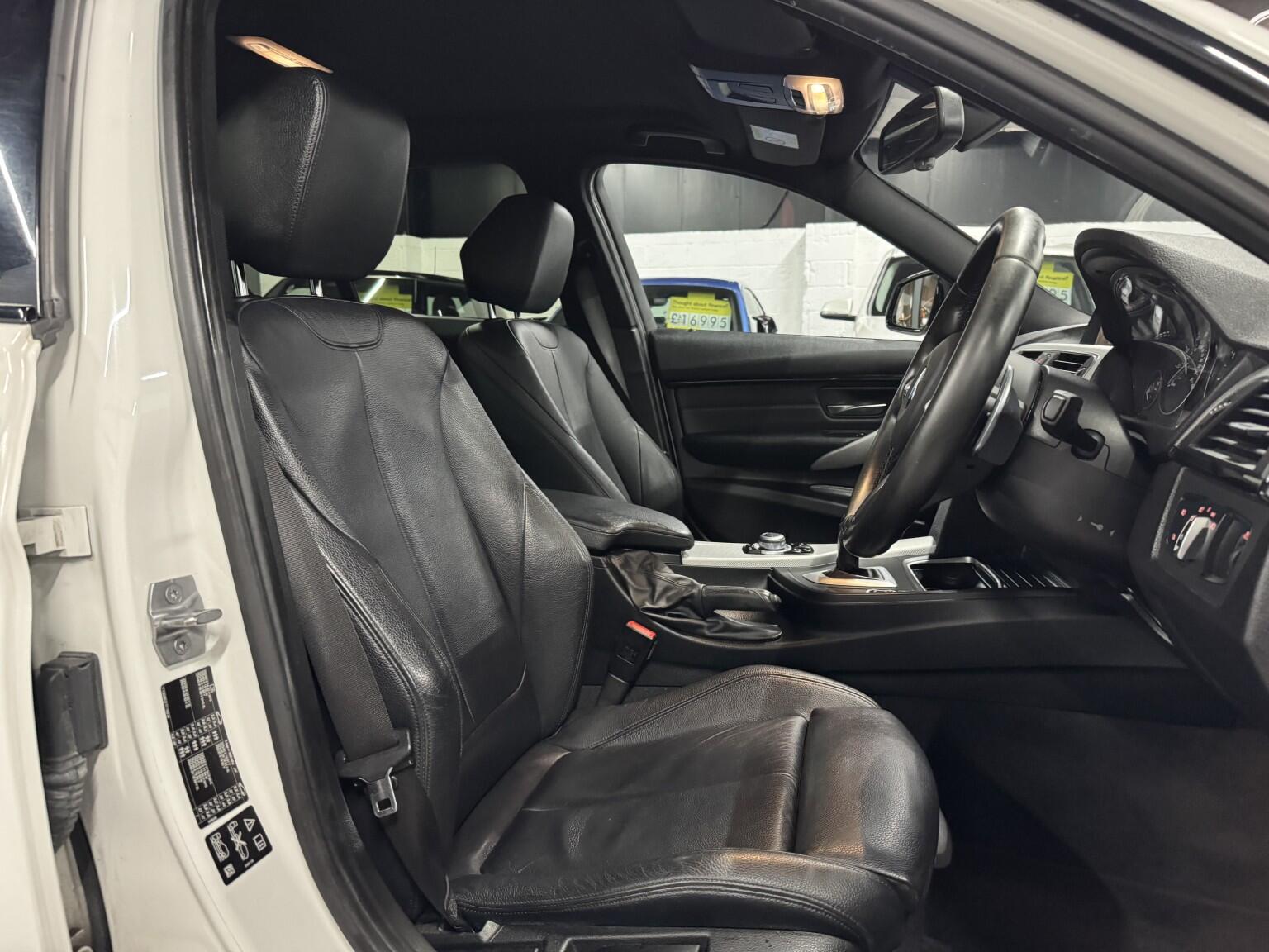 BMW 3 Series view 19