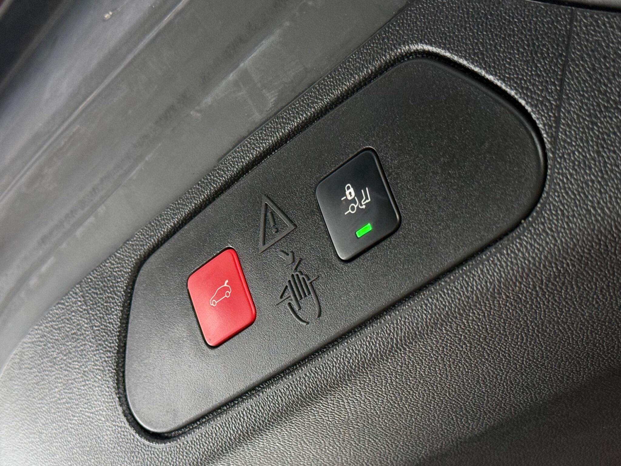Vauxhall Grandland view 30