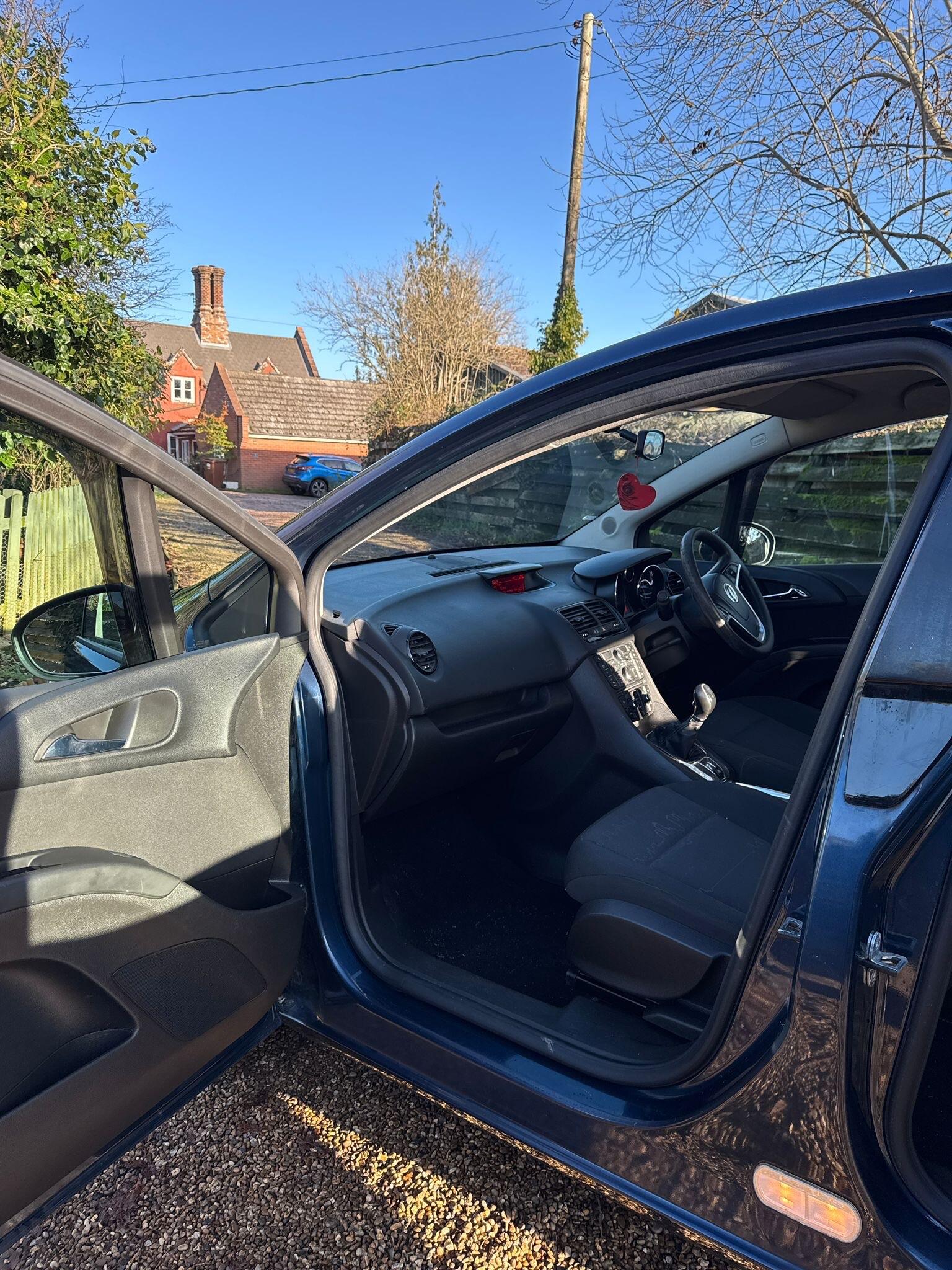 2011 Vauxhall Meriva 1.4T 16V Exclusiv Euro 5 5dr • 70,000 miles image 9