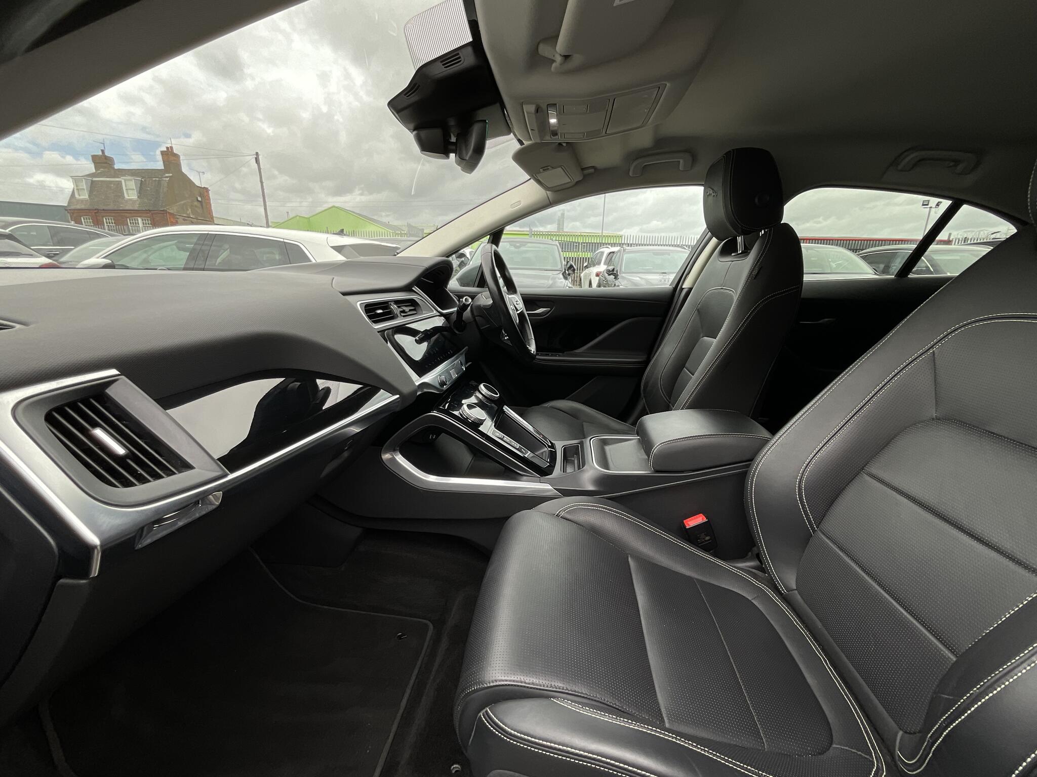 Jaguar I-Pace view 18