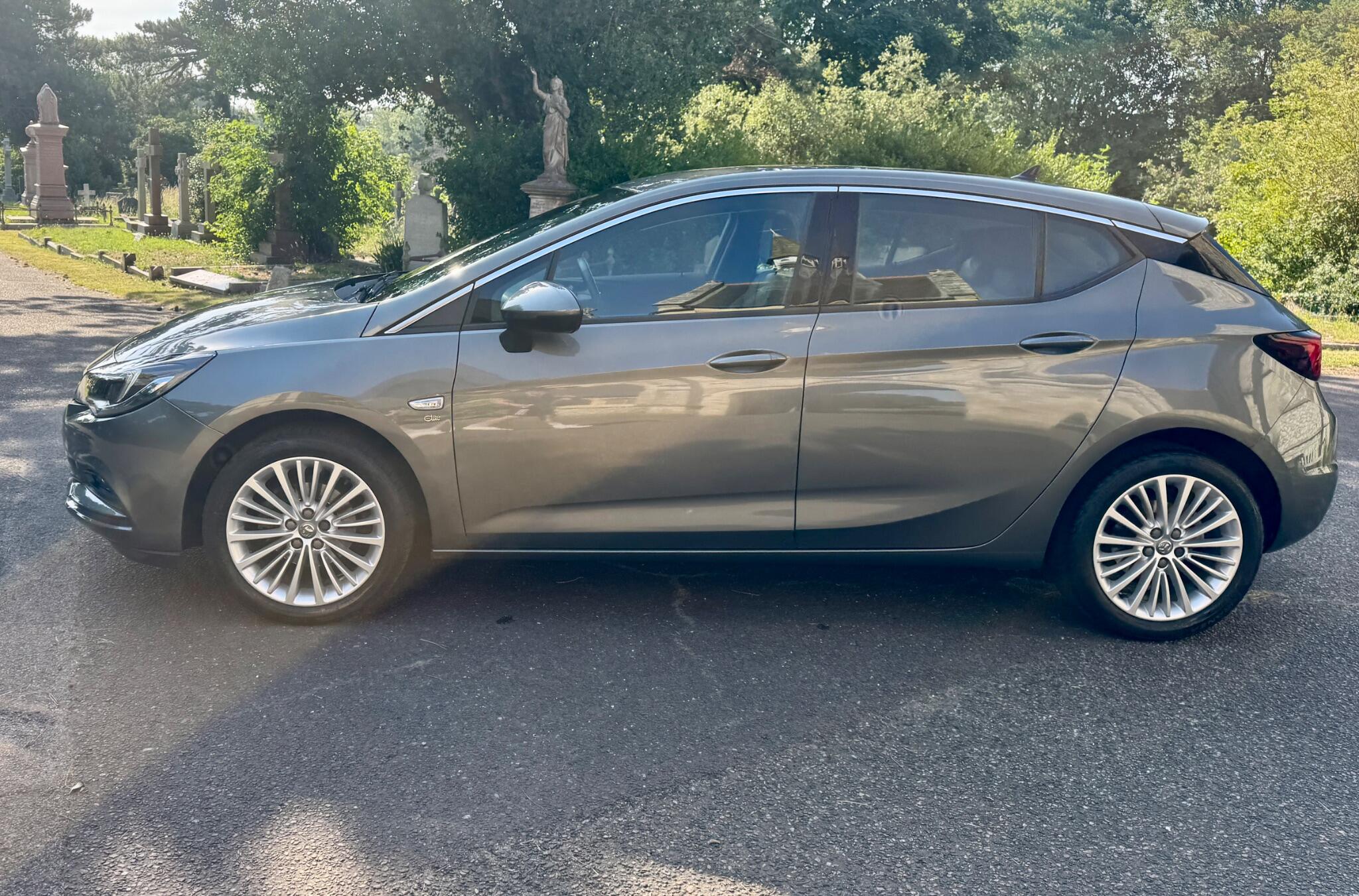 Vauxhall Astra view 13