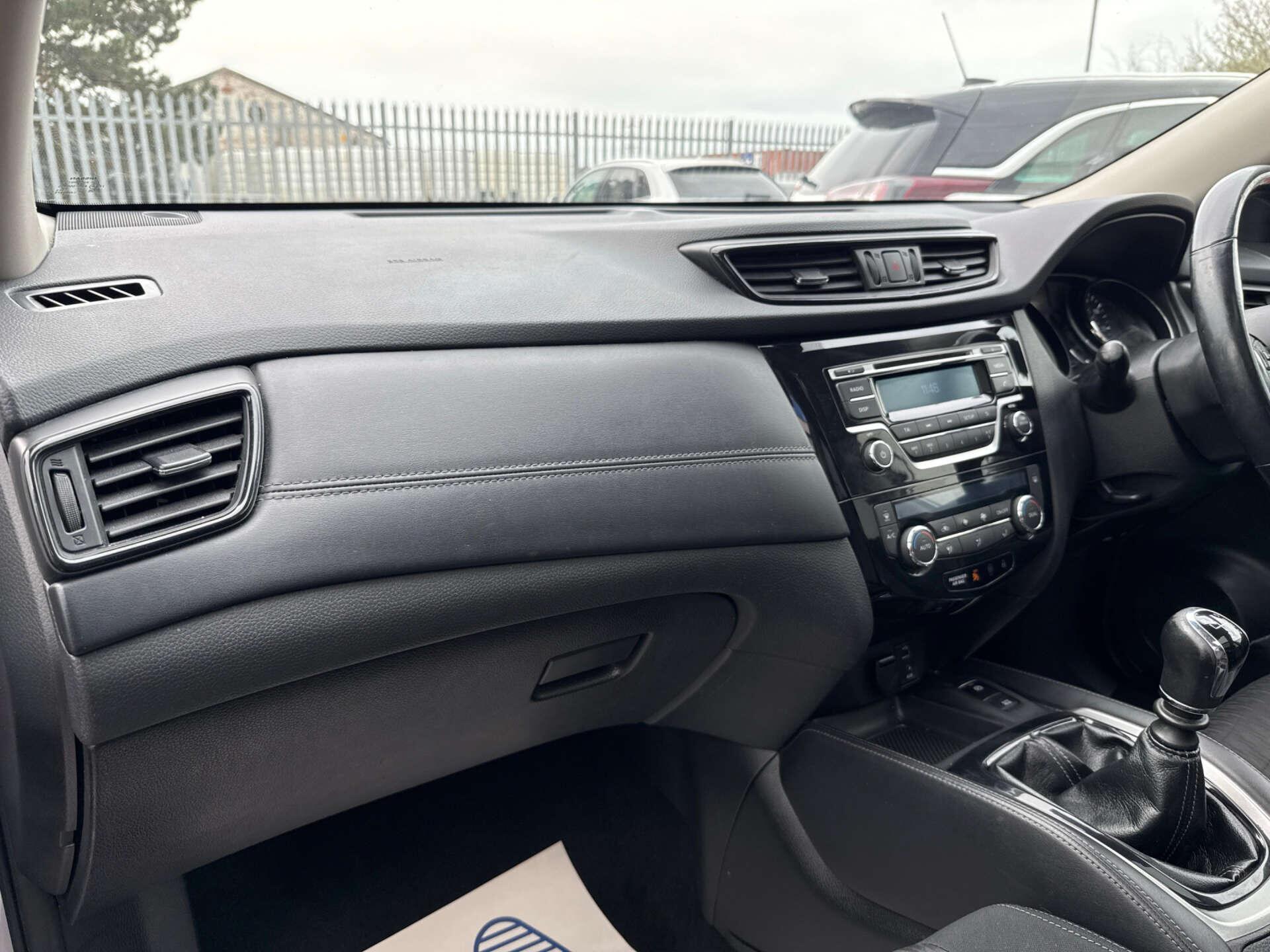Nissan X-Trail view 19