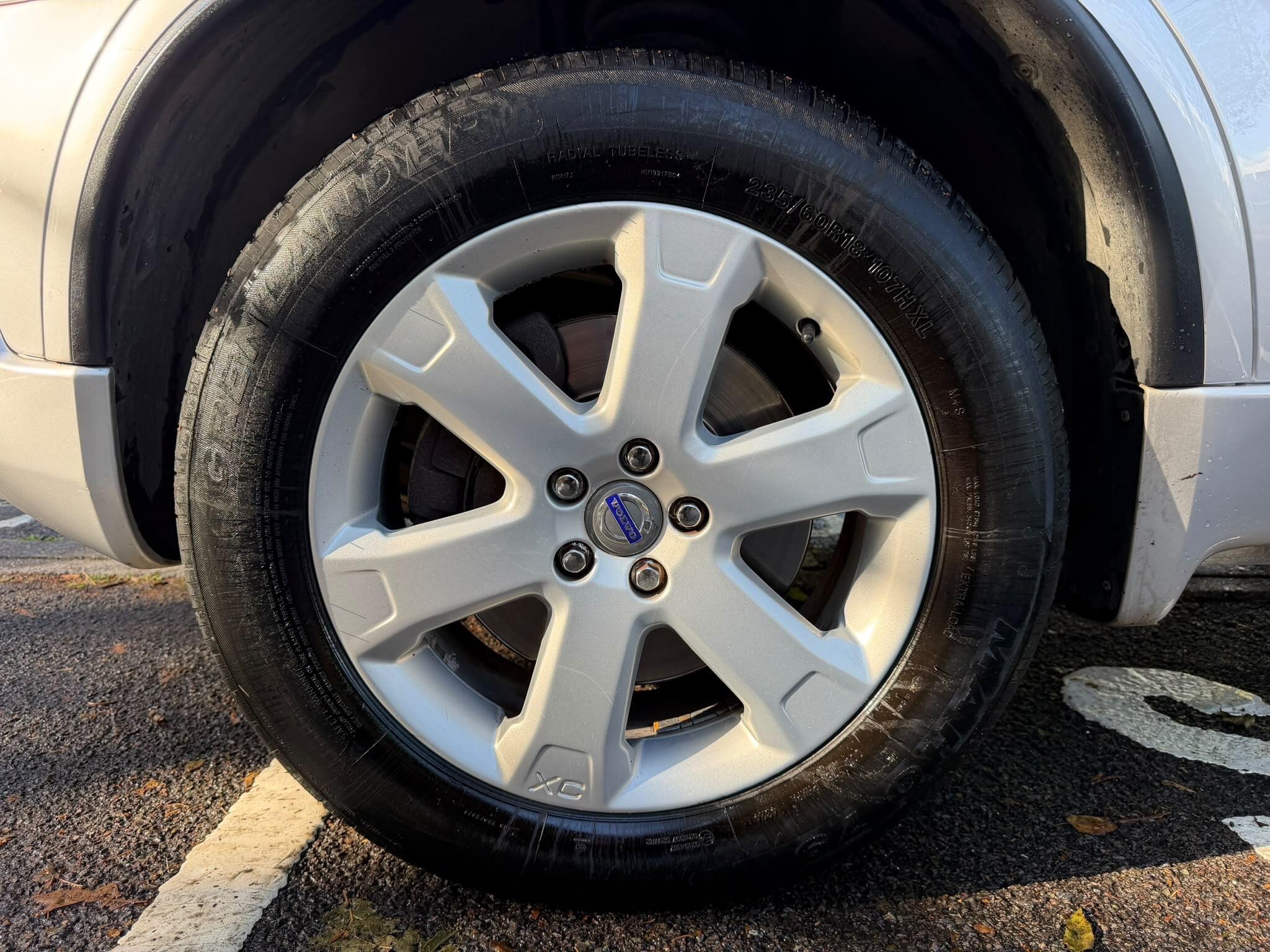 Volvo XC90 view 32