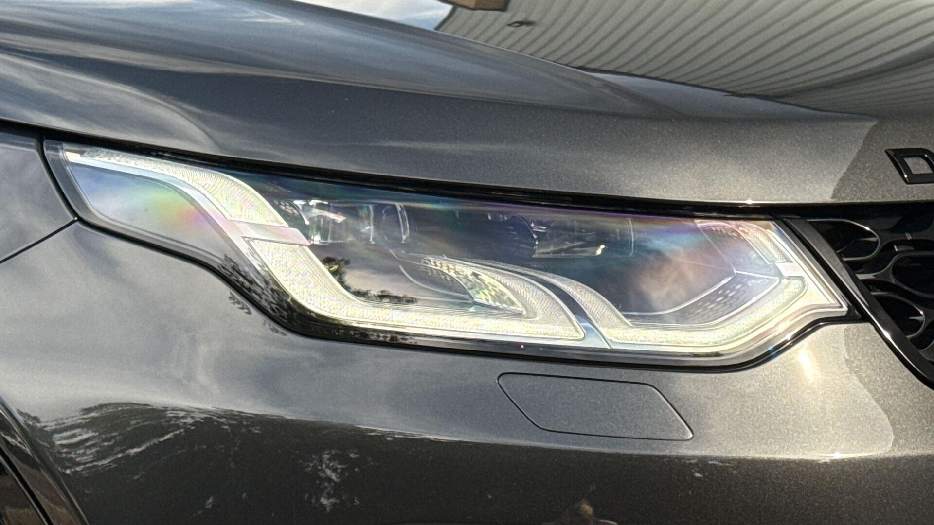 Land Rover Discovery Sport view 18
