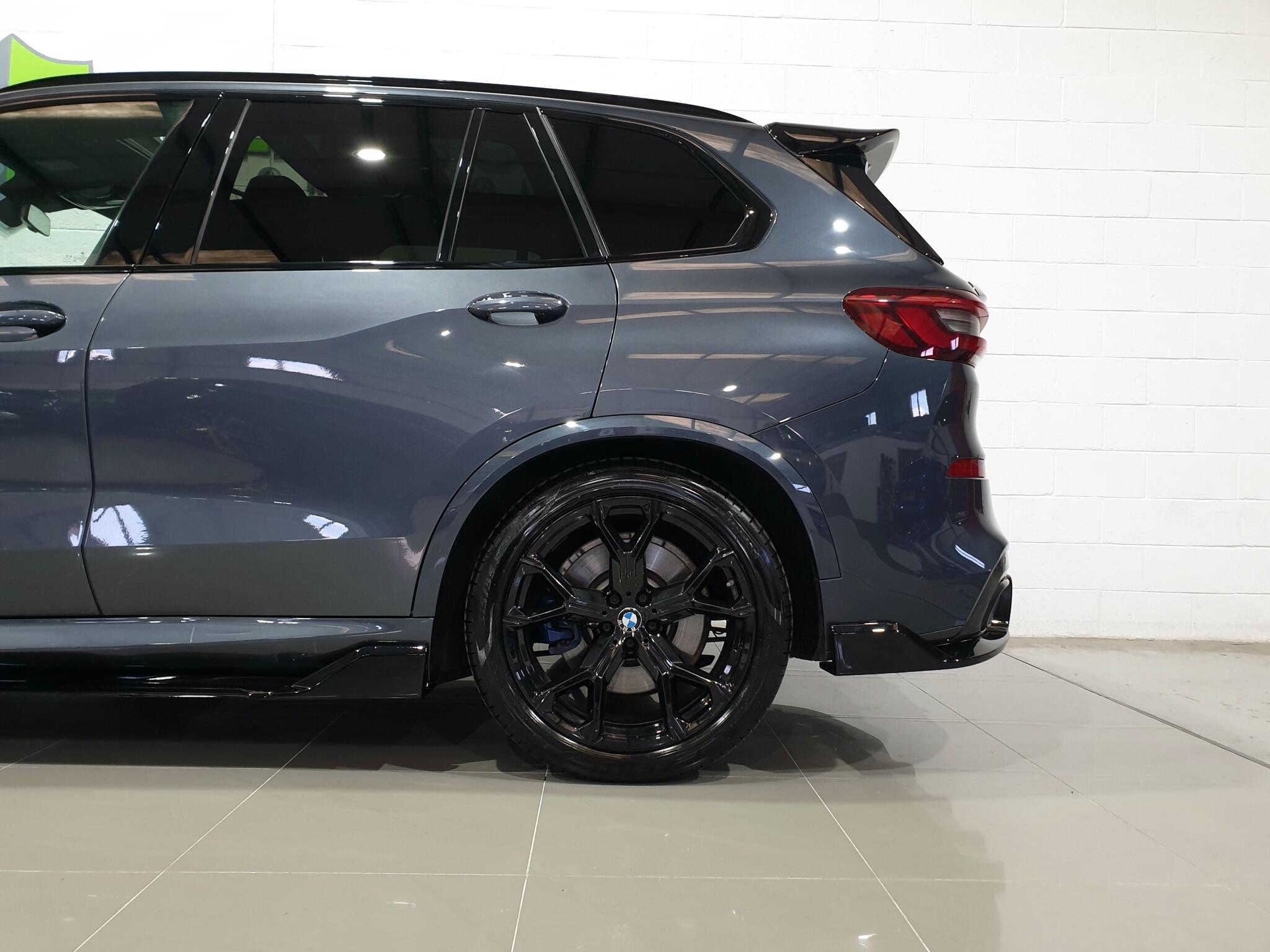BMW X5 view 25