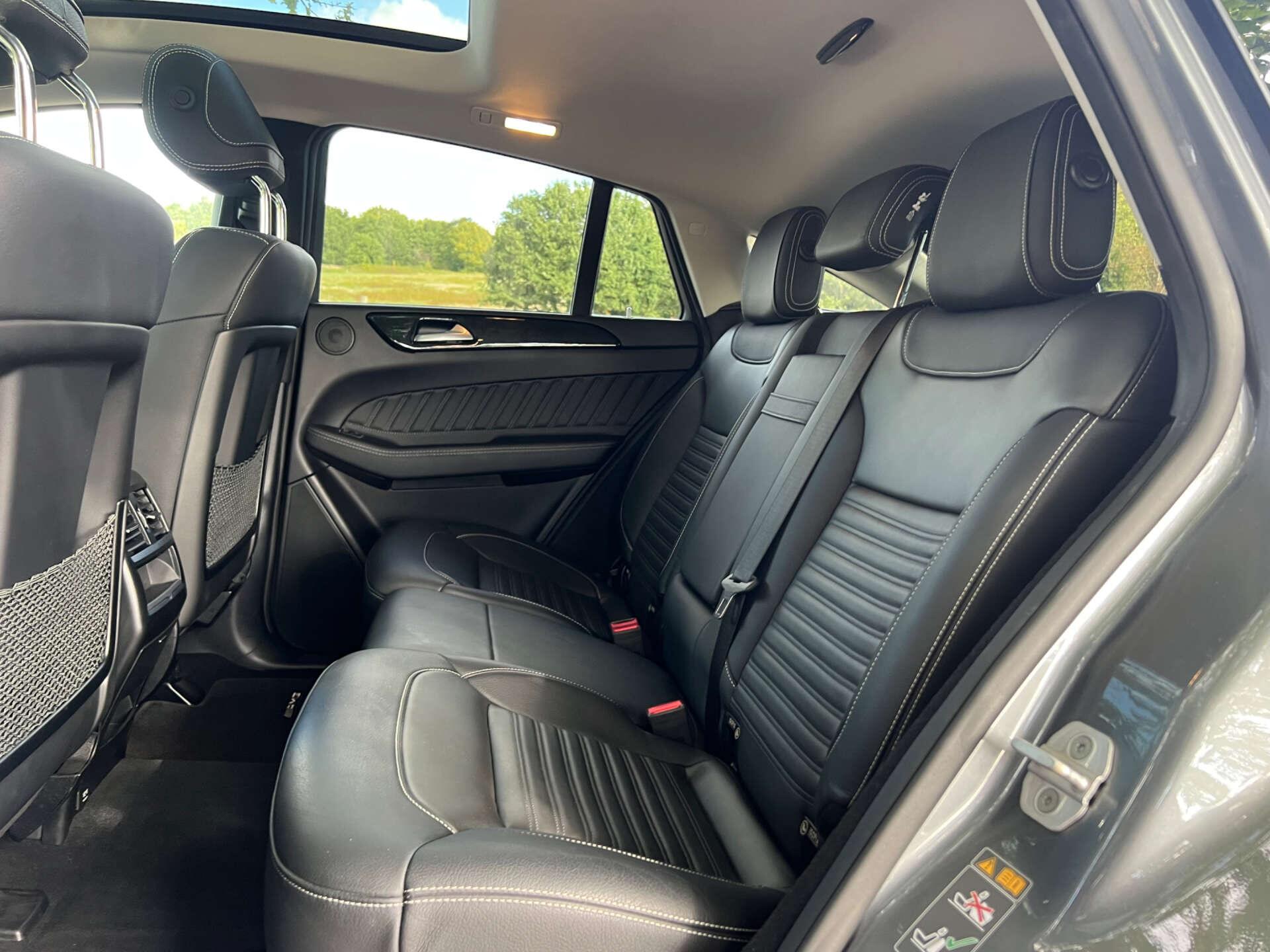 Mercedes-Benz GLE view 35
