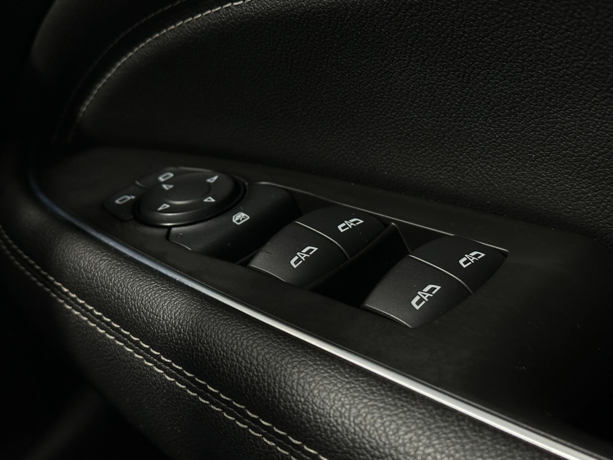 Vauxhall Insignia view 18