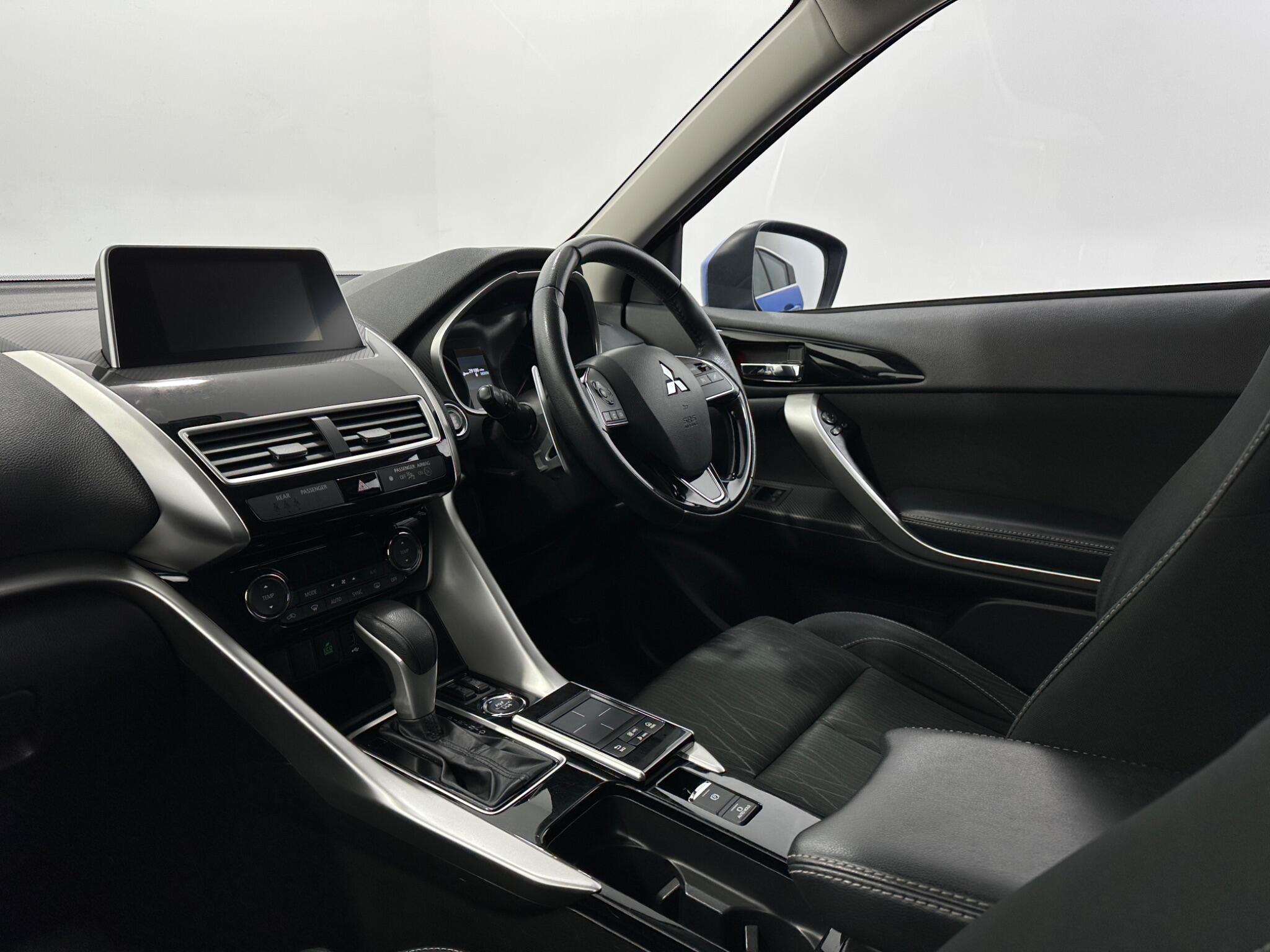 Mitsubishi Eclipse Cross view 31