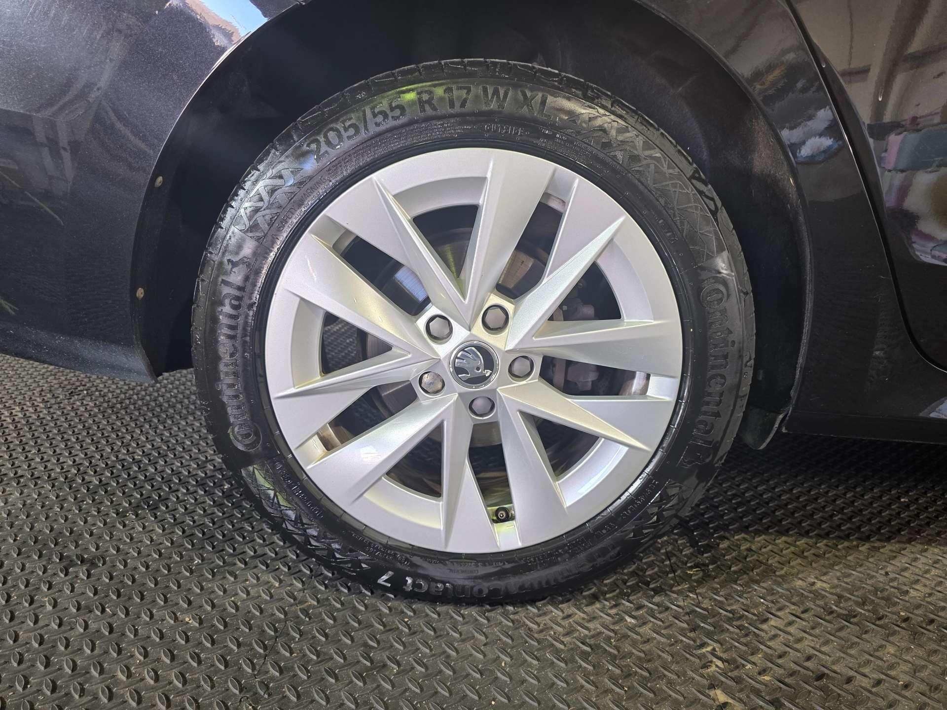 Skoda Octavia view 54