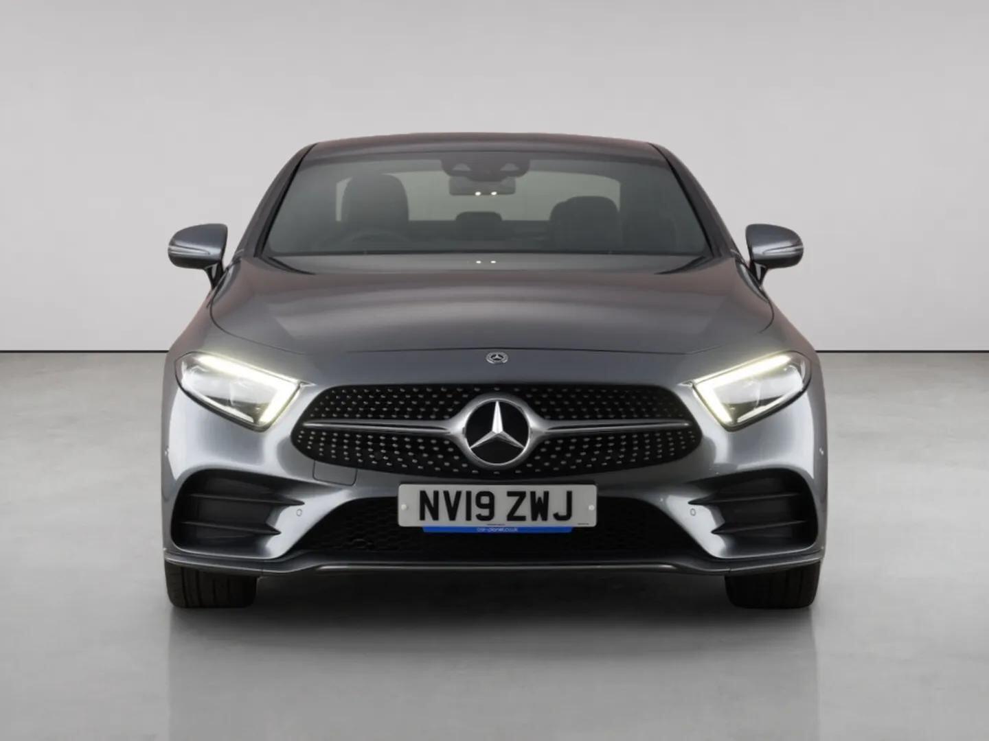 Mercedes-Benz CLS view 4