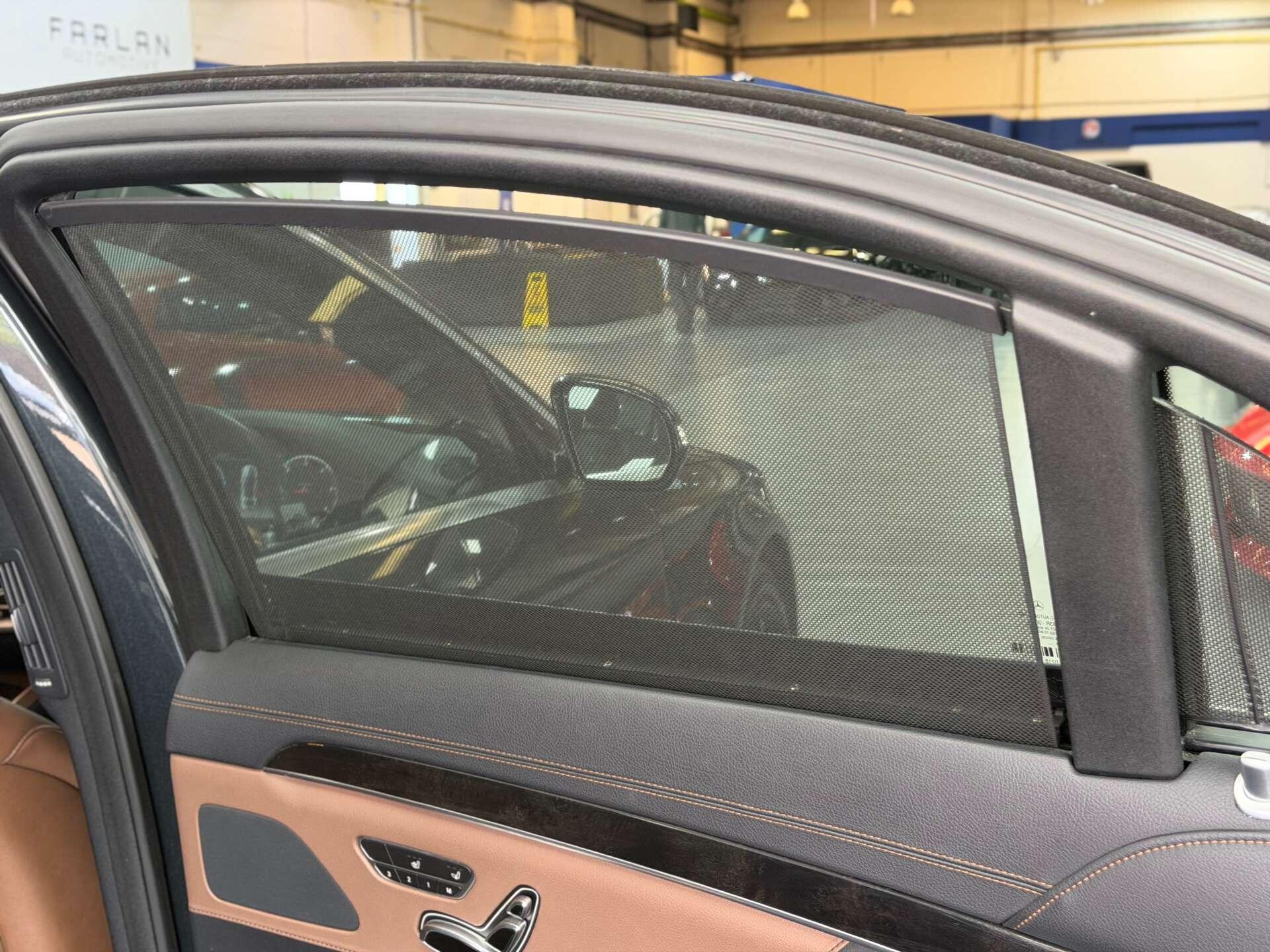 Mercedes-Benz S-Class view 36