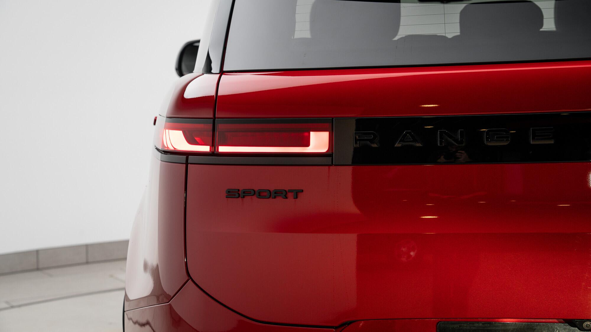 Land Rover Range Rover Sport view 16