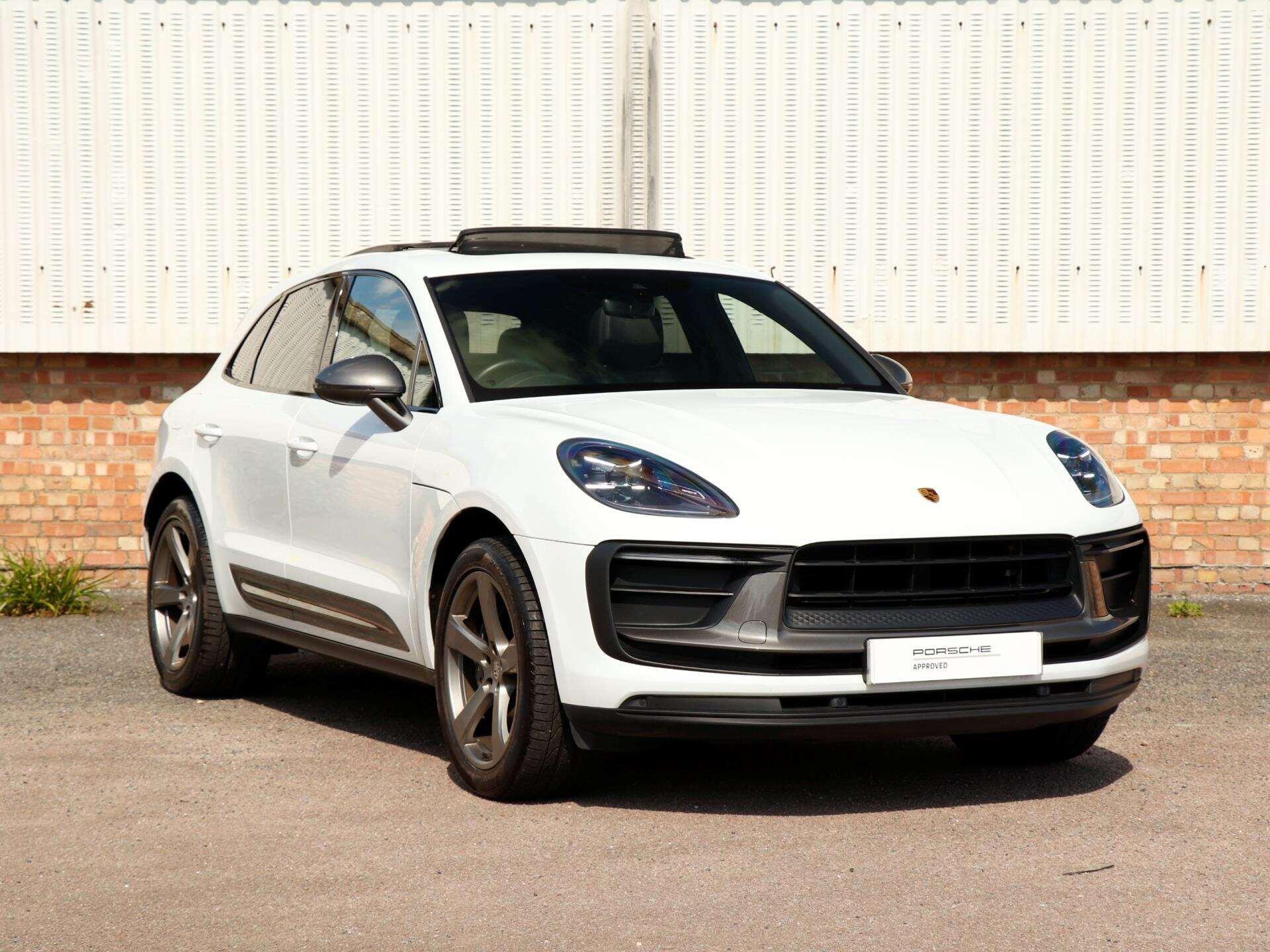 Porsche Macan view 37