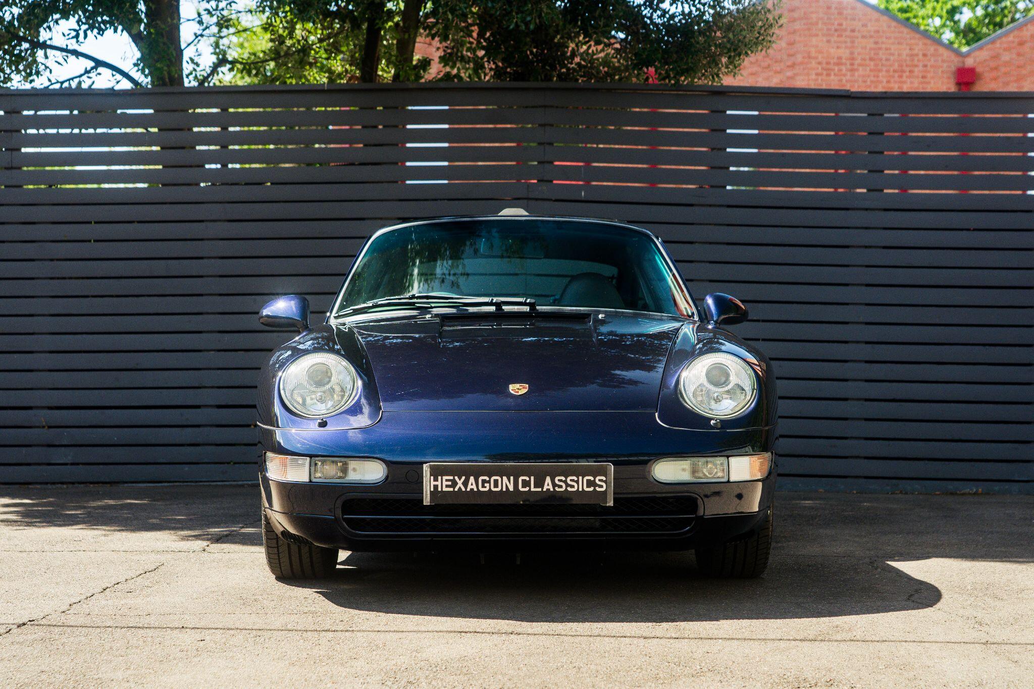 Porsche 911 view 3
