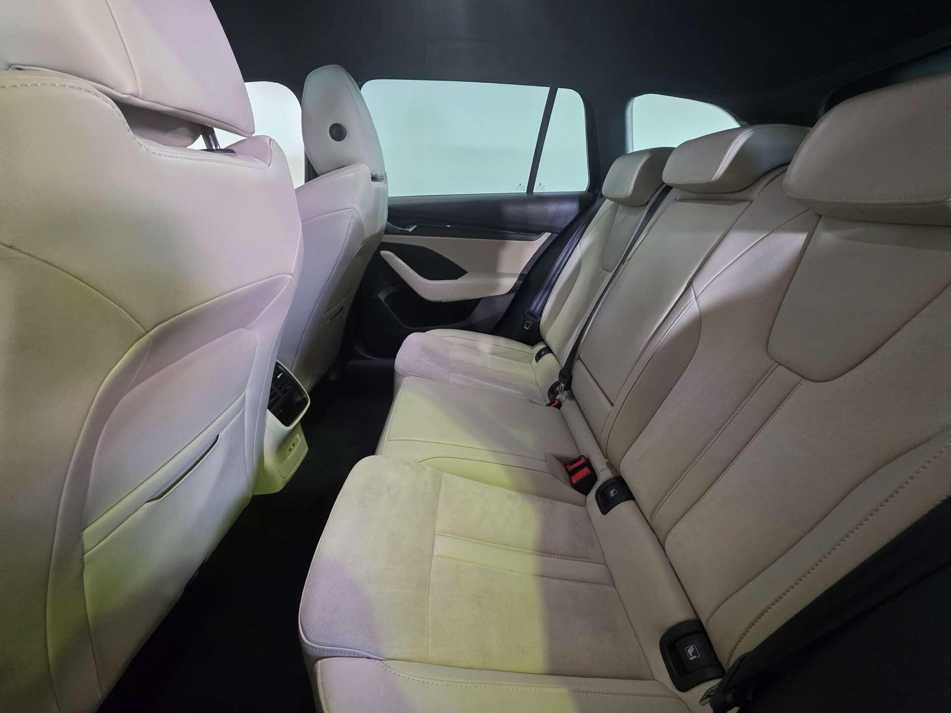 Skoda Octavia view 44