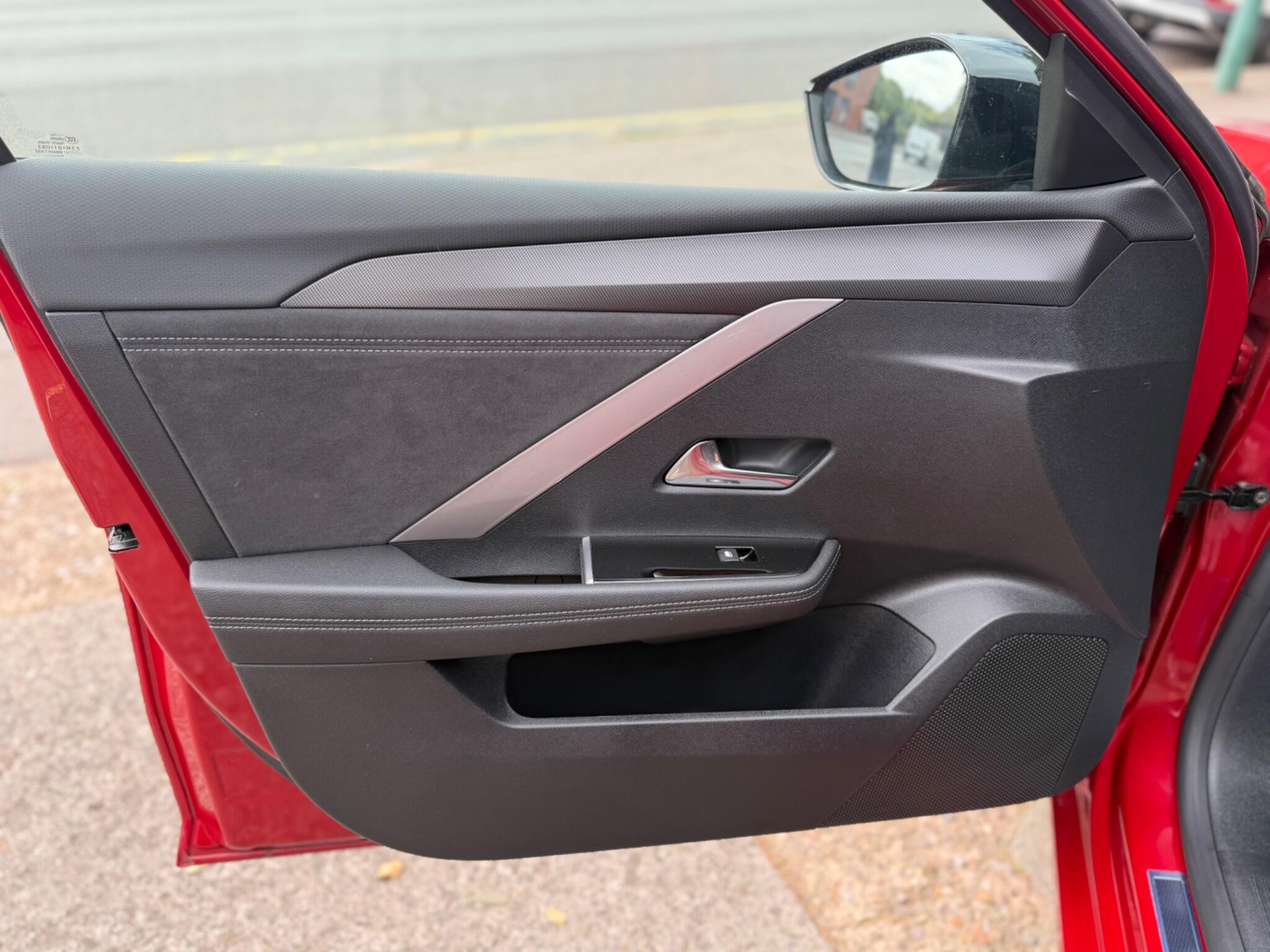 Vauxhall Astra Electric view 38