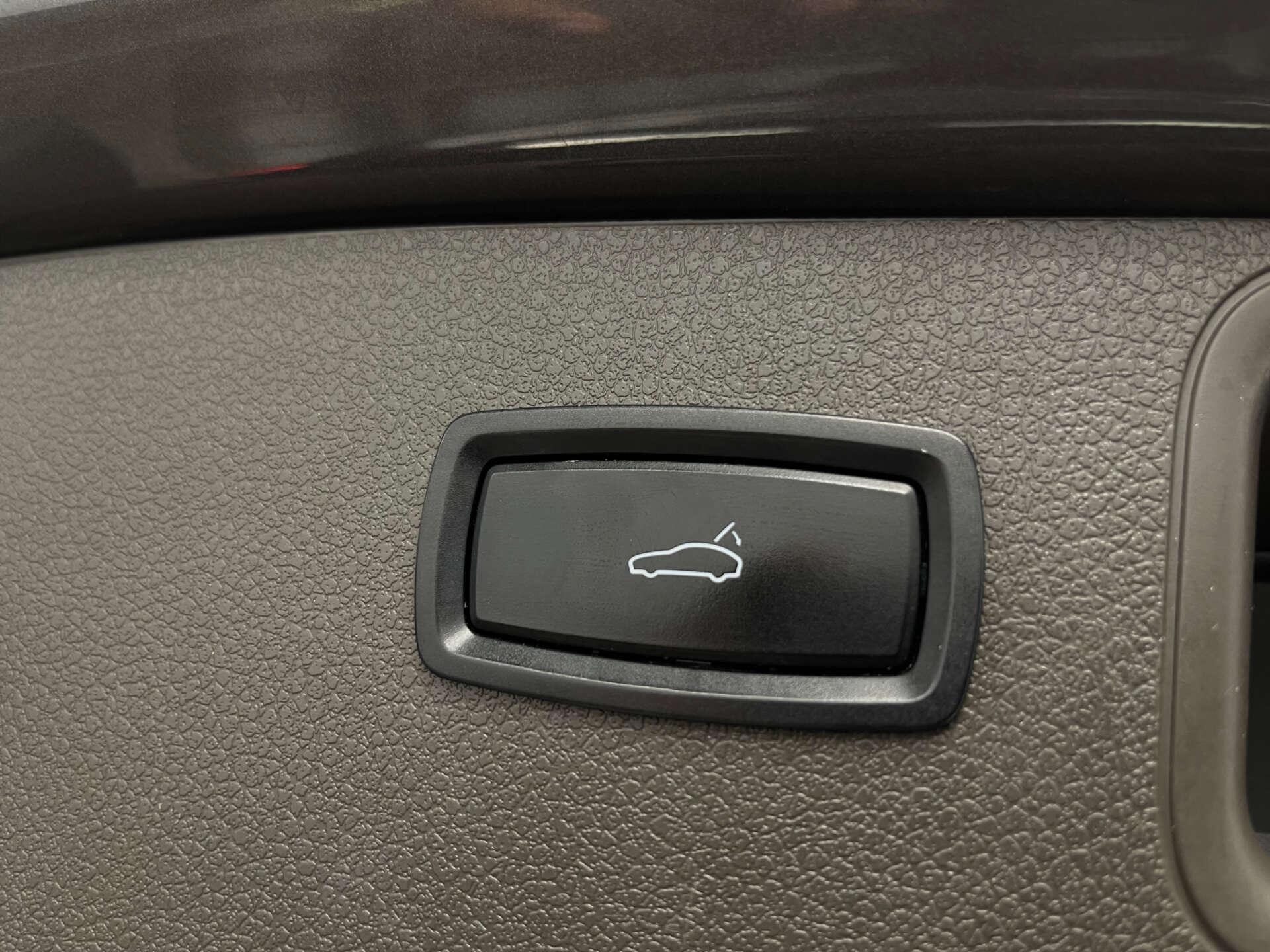Porsche Macan view 30