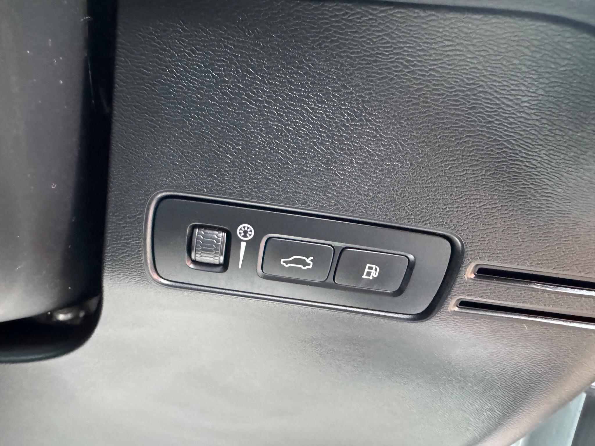 Volvo XC40 view 15