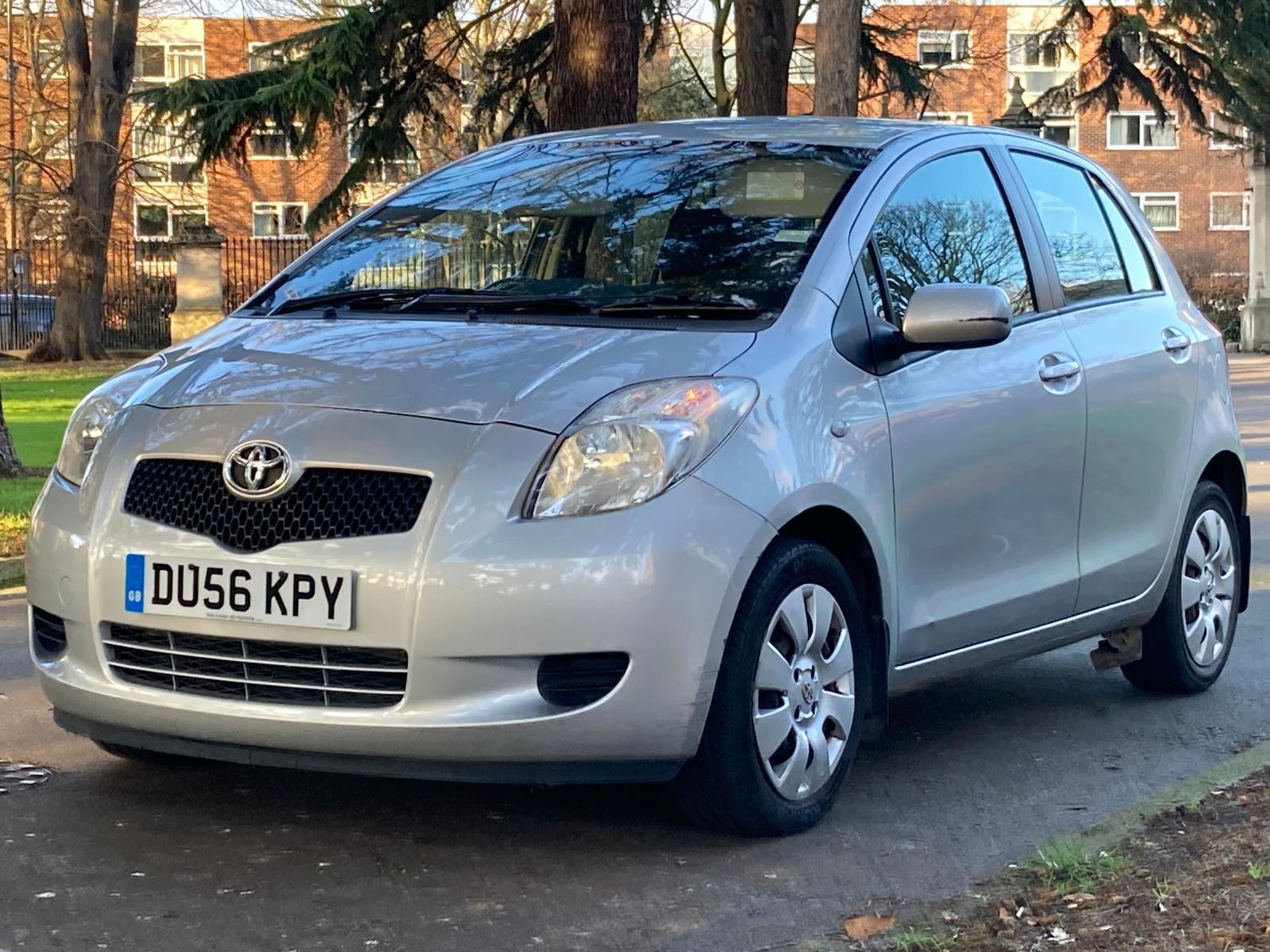 Toyota Yaris view 11