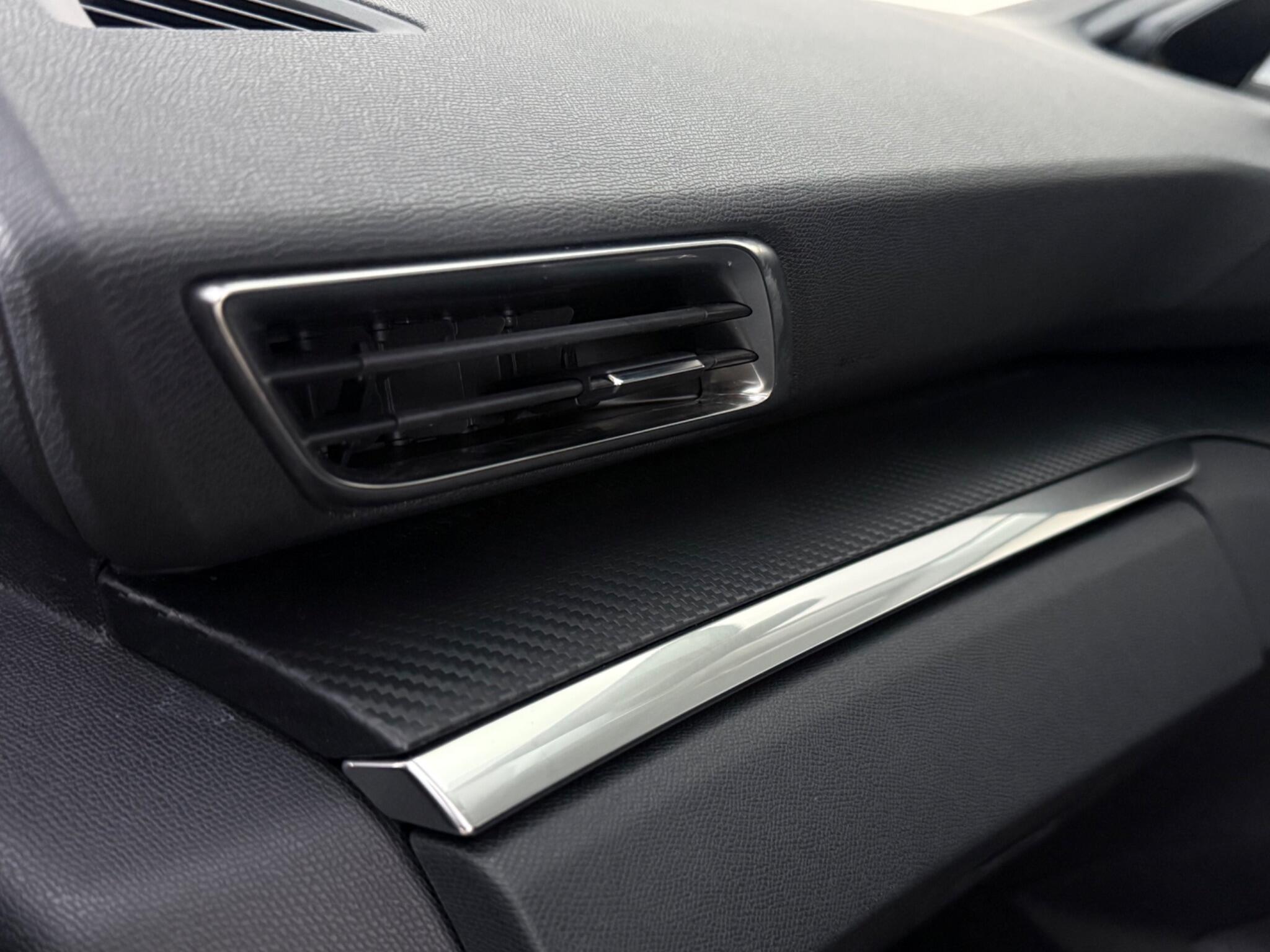 Peugeot 5008 view 17