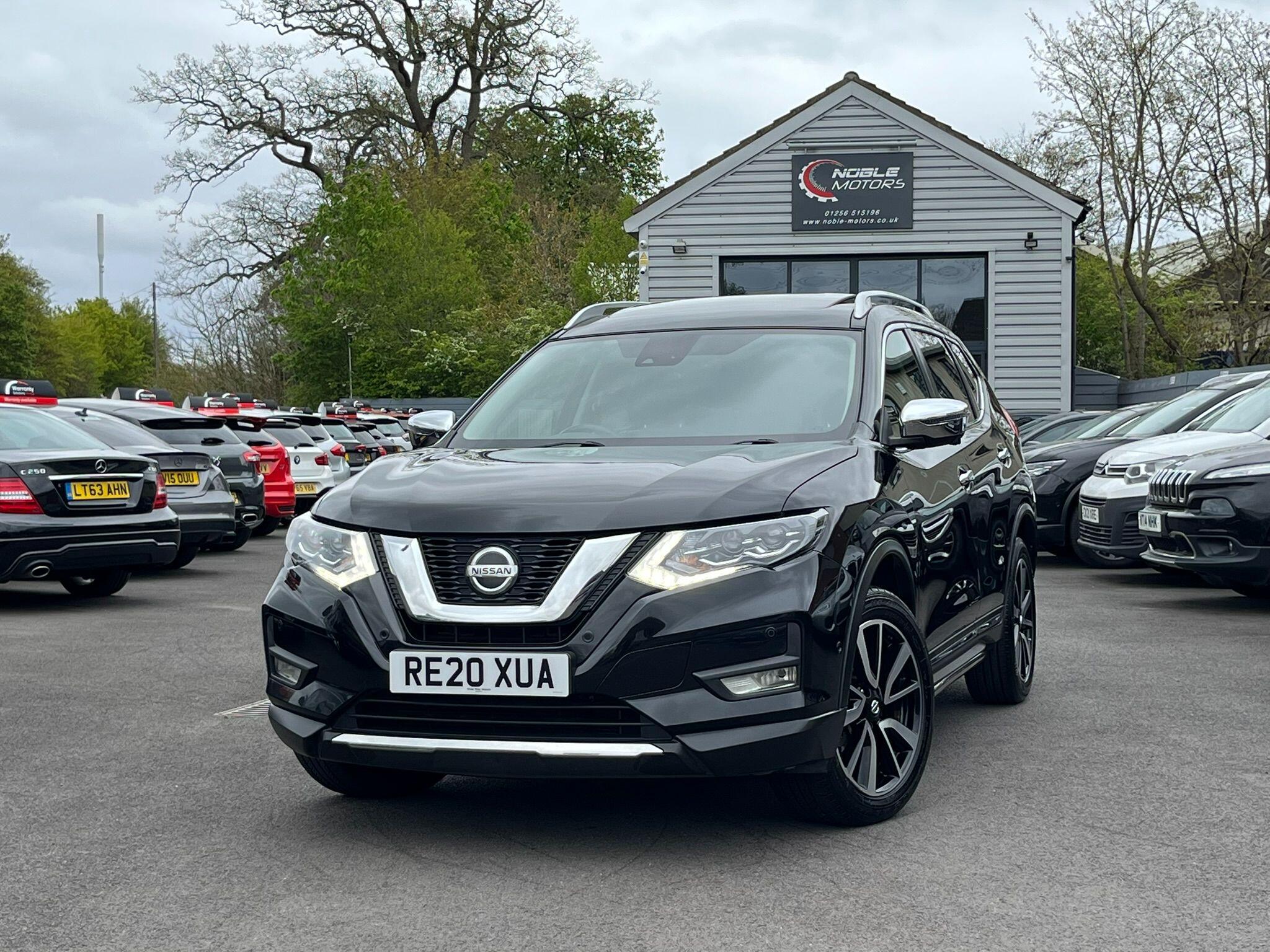 Nissan X-Trail view 3